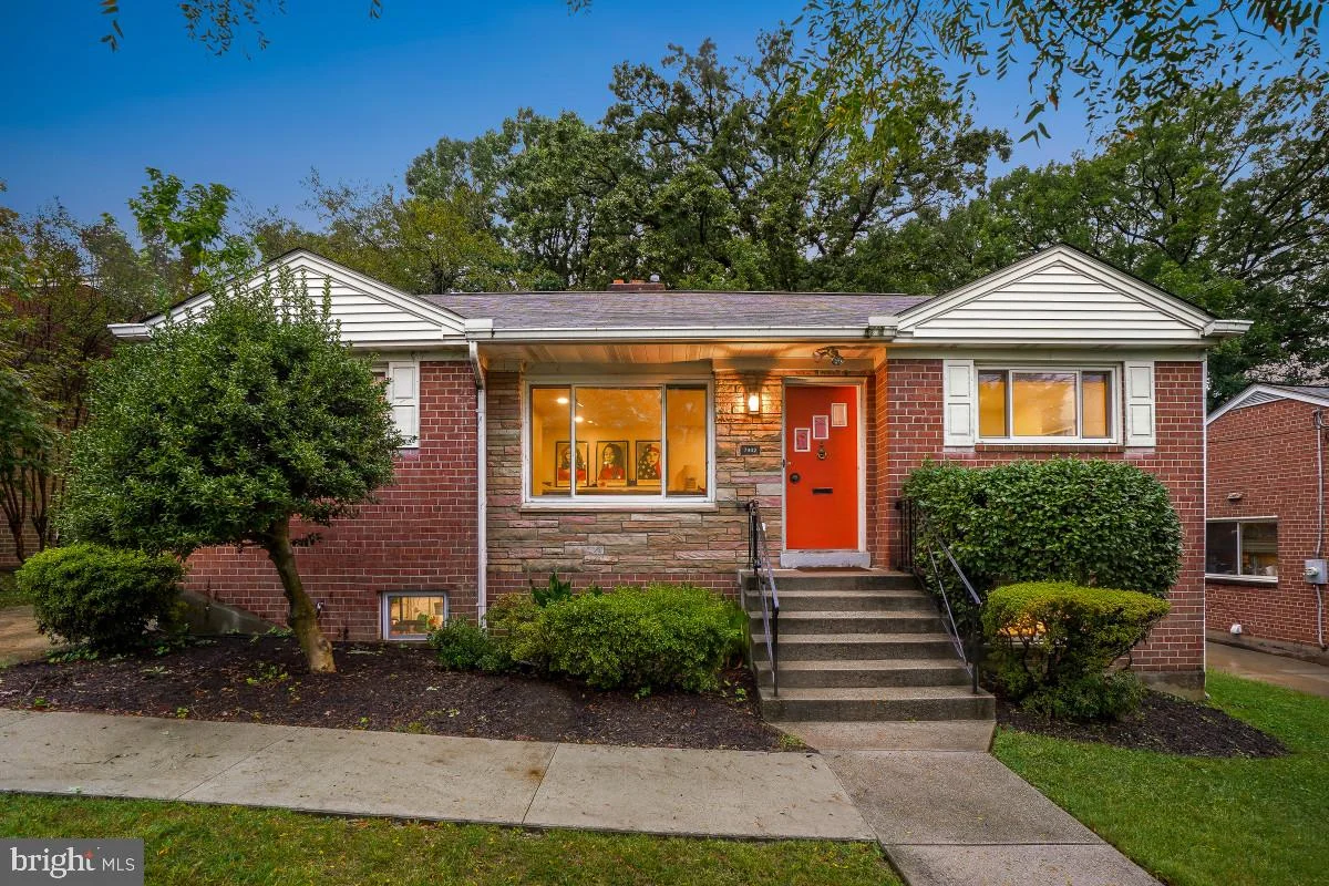 7902 Glenside Drive, Takoma Park, MD 20912