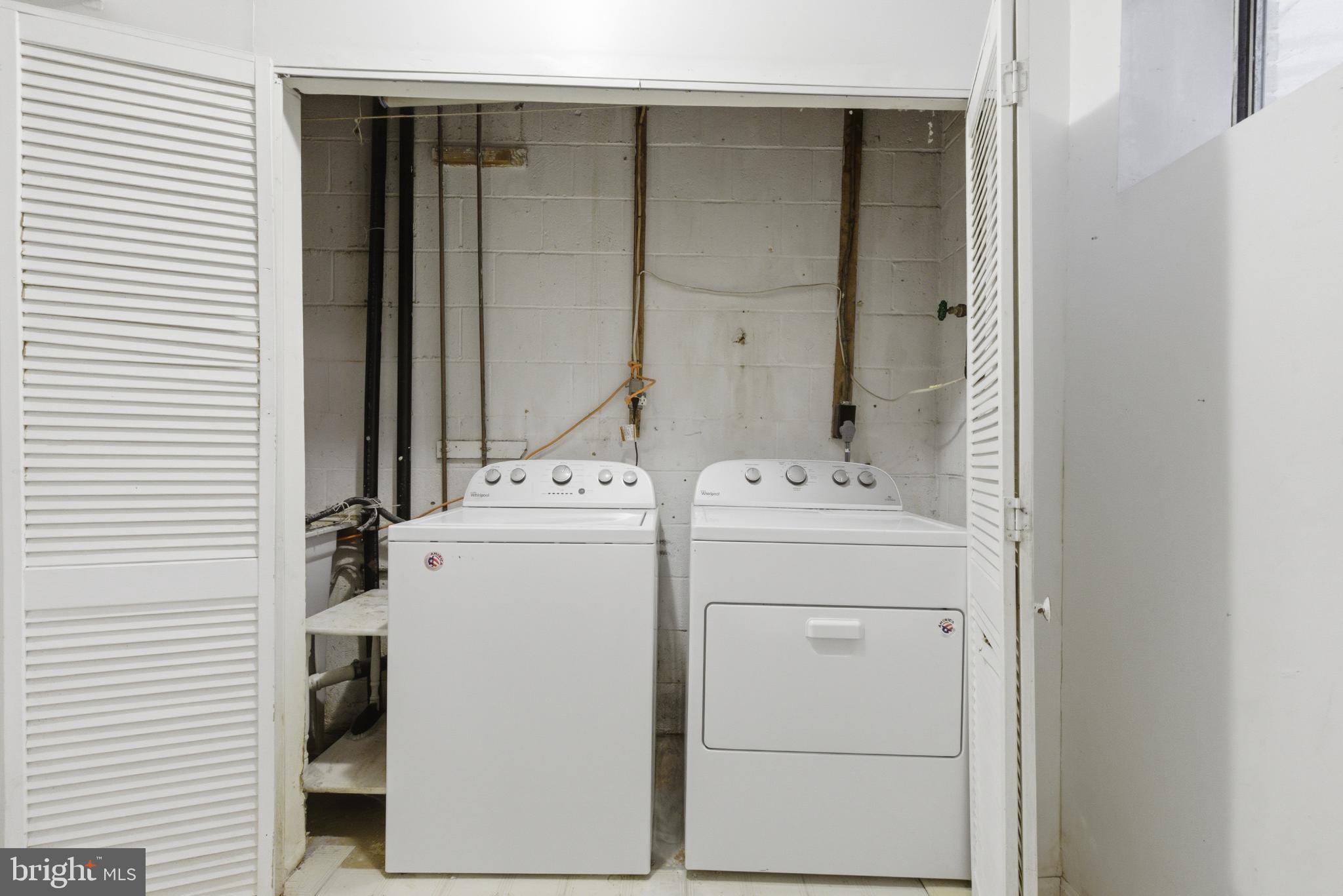 SPRINGFIELD VILLAGE - Residential