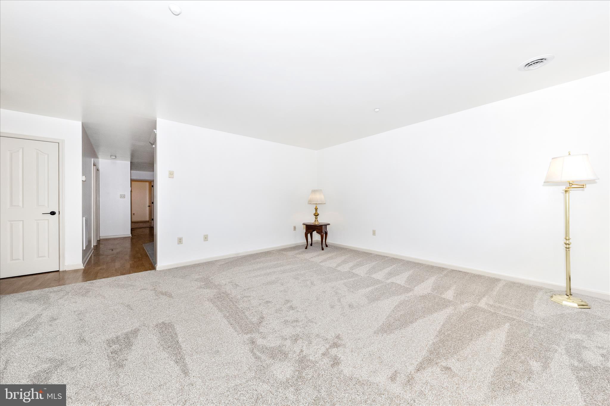 SOUTH POINTE - Residential