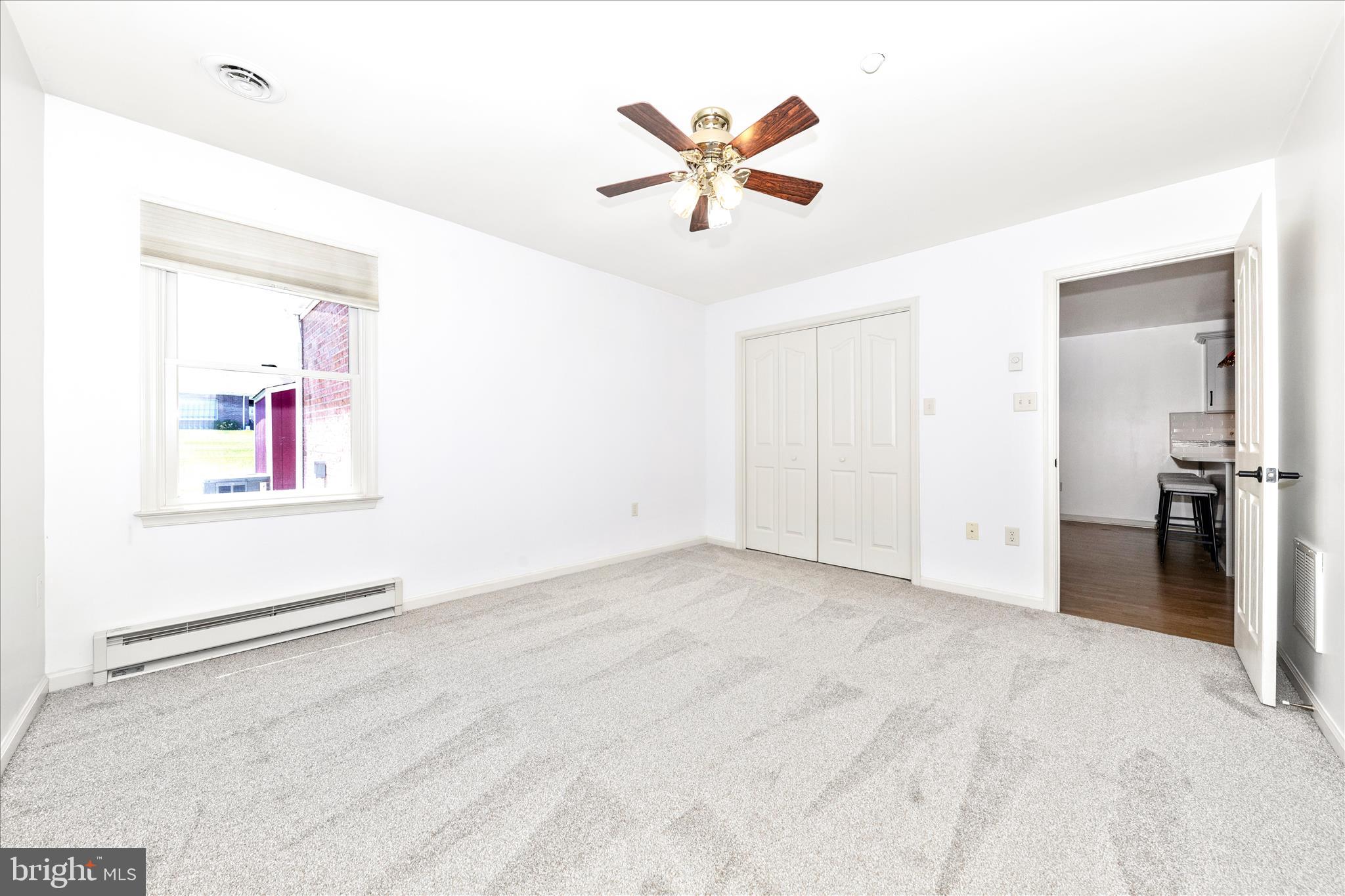 SOUTH POINTE - Residential
