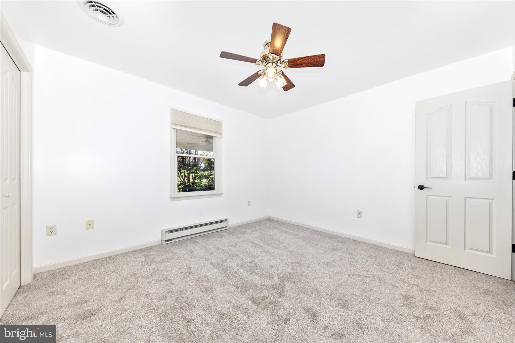 SOUTH POINTE - Residential
