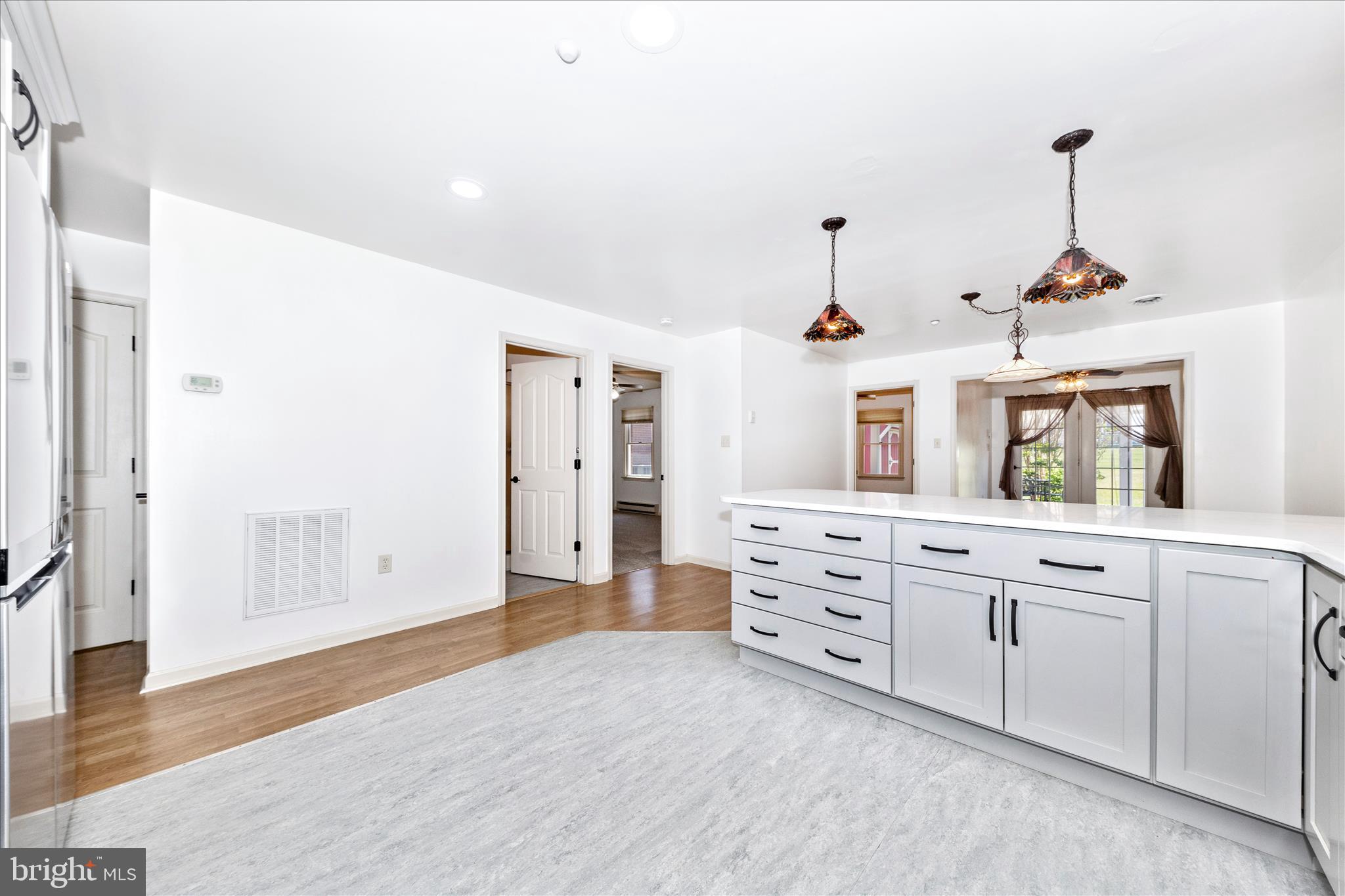 SOUTH POINTE - Residential