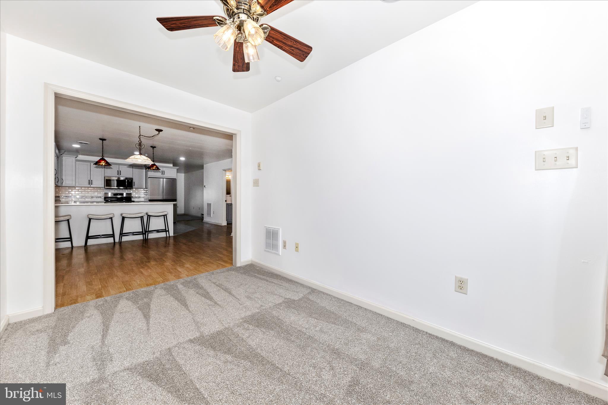 SOUTH POINTE - Residential