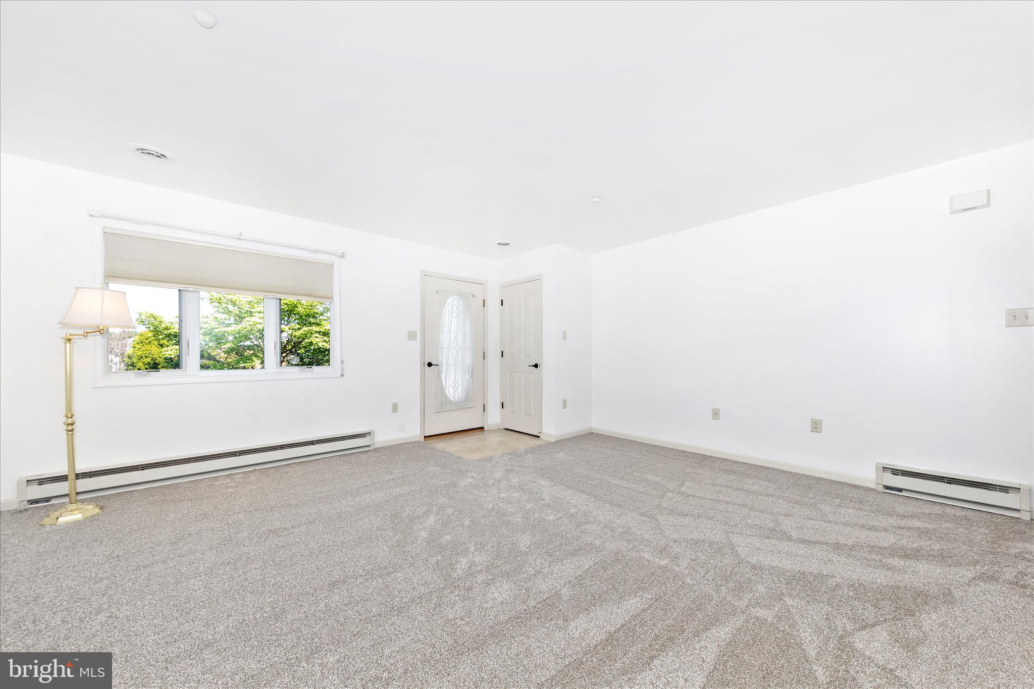 SOUTH POINTE - Residential