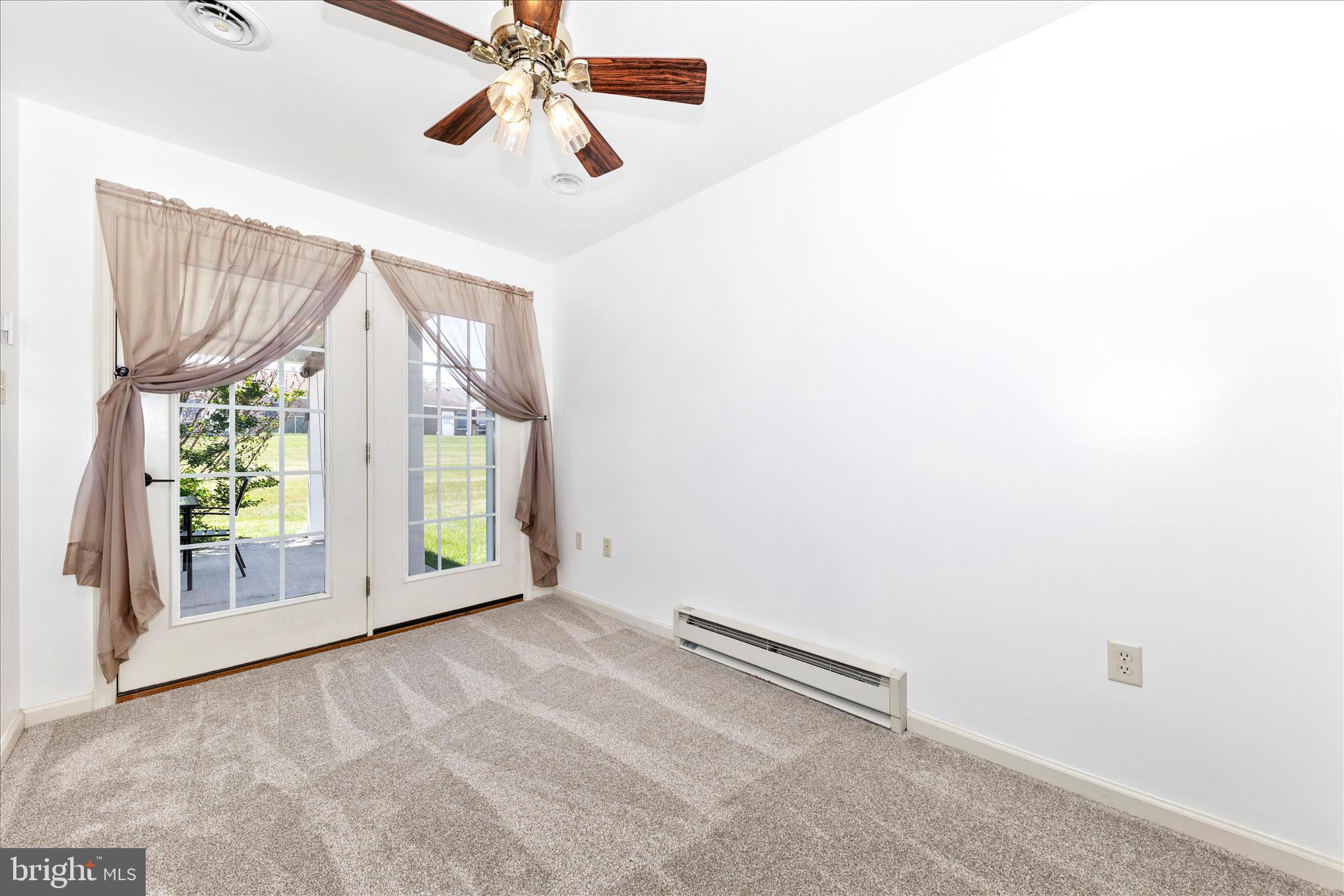 SOUTH POINTE - Residential