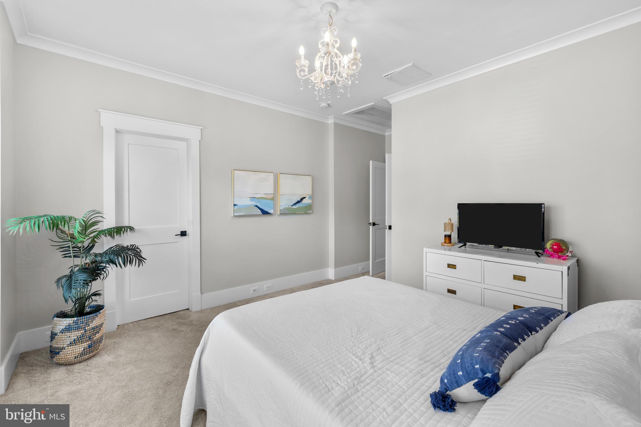 WESTBRIAR COUNTRY CLUB HILLS - Residential