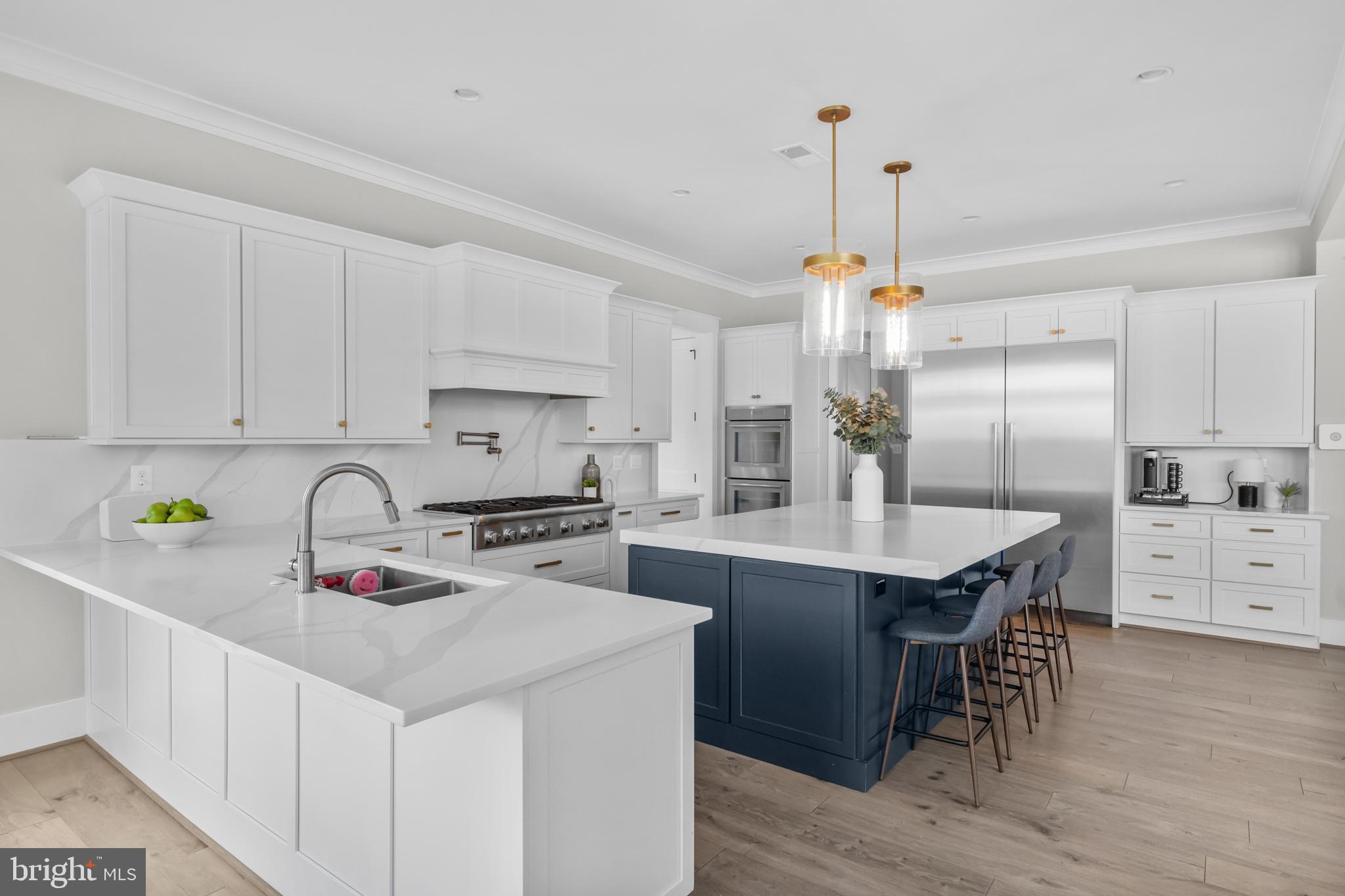 WESTBRIAR COUNTRY CLUB HILLS - Residential