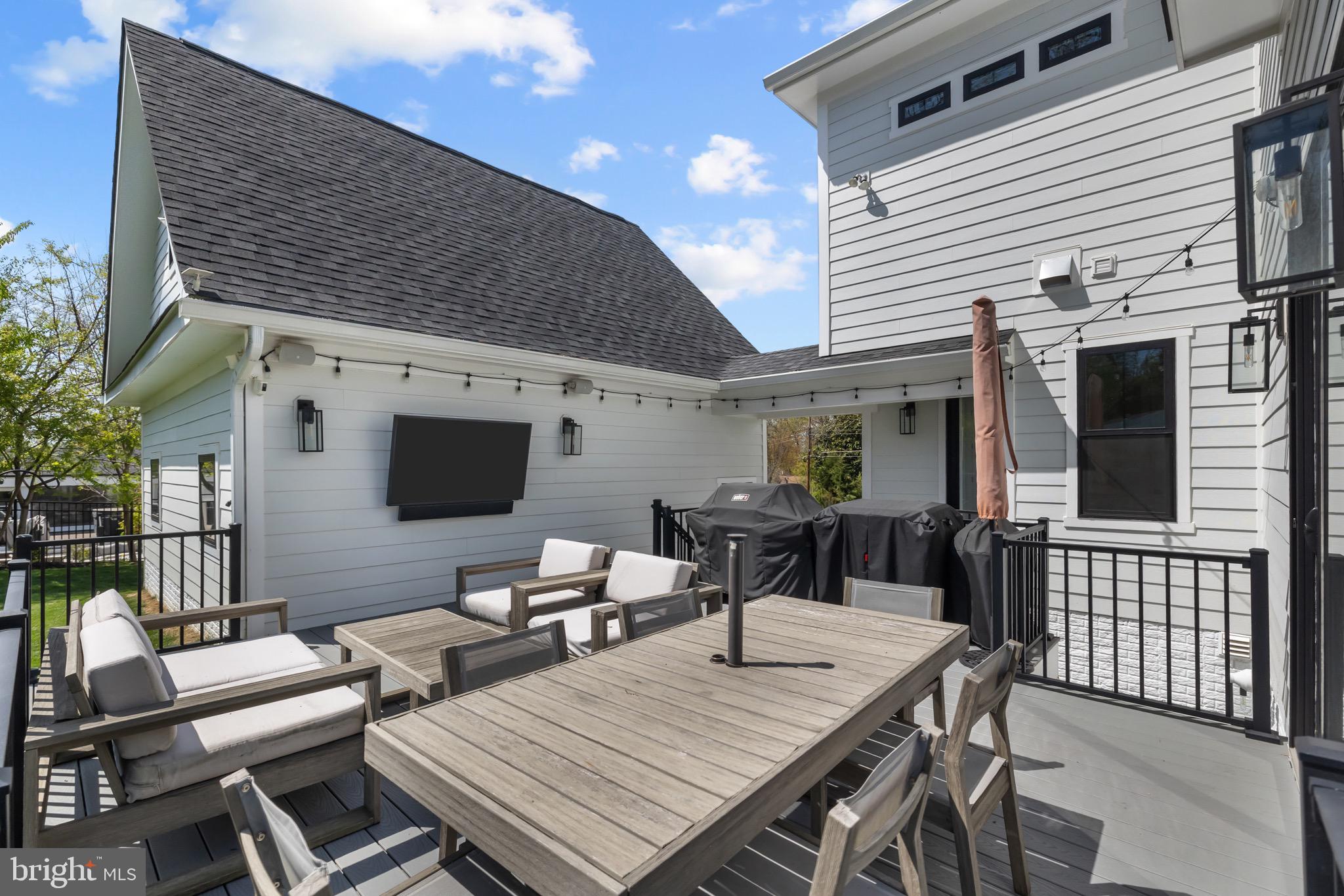 WESTBRIAR COUNTRY CLUB HILLS - Residential