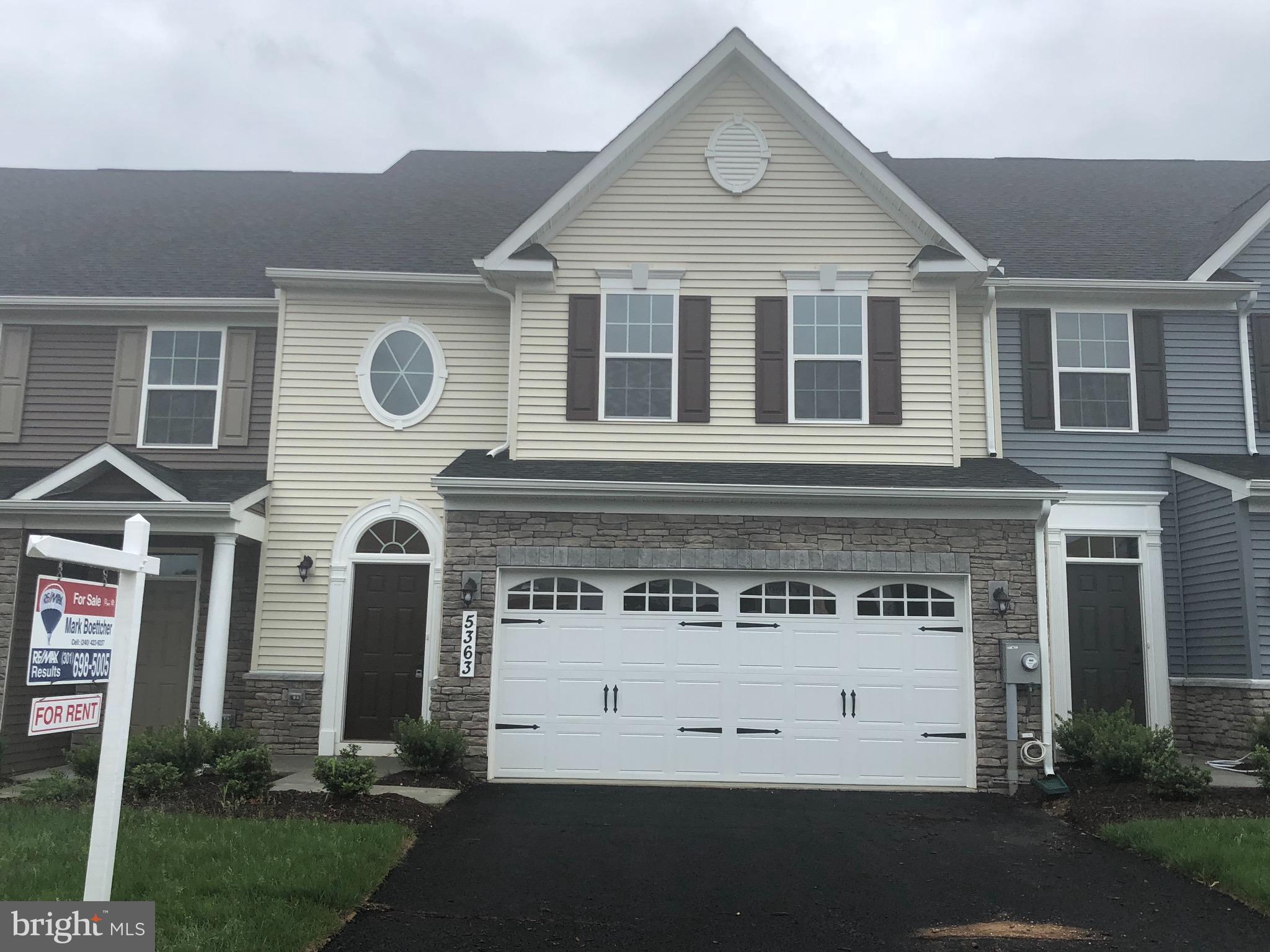 **Coming Soon! Available July 15th. Main floor master suite. 2 car garage. Granite counters, stainless steel appliances, hardwood floors, and many other upgrades Loft overlooking large living room with gas fireplace. Walk-in closets in all bedrooms. Large storage room. Located in the Ballinger Creek area of Frederick, convenient to 270 and 70. **Sorry NO pets allowed!
FCAR/GCAAR Rental Application, please include recent 2 paystubs, and copy of driver license. Application fee $40 per Adult - personal check, made out to Middlepoint Property Management. Online applications at: middlepointproperties.com. Complete background checks are performed on each application to include employment, credit and criminal history. Nominal debt/income ratio should be 40% or less.