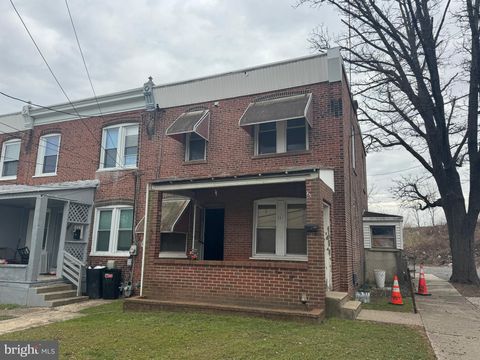 Townhouse For Sale - 231 Hamilton Avenue<br/> DARBY, PA 19023
