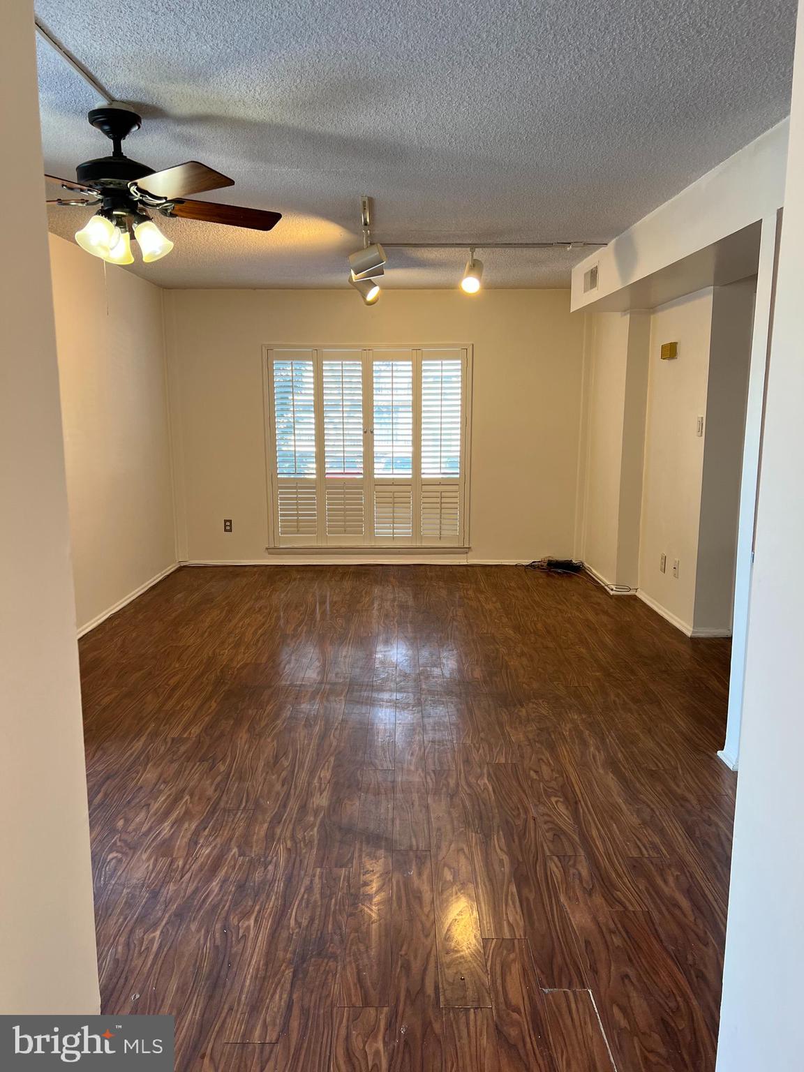 DANBURY VILLAGE - Residential