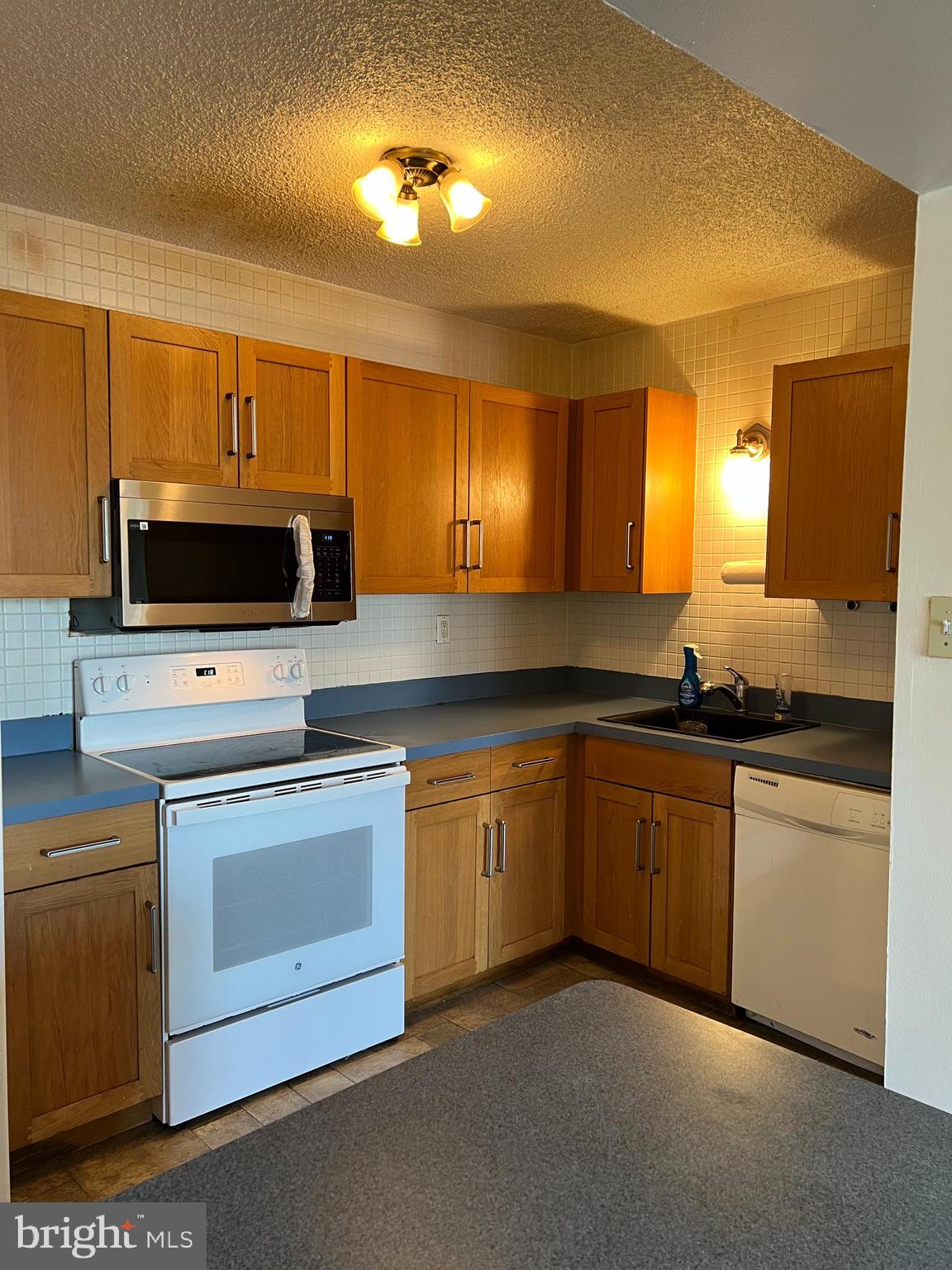 DANBURY VILLAGE - Residential
