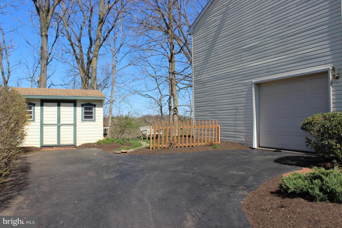 LYNDON WEST - Residential