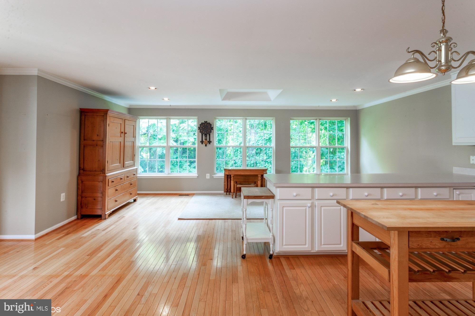 GOLDSBOROUGH MANOR - Residential