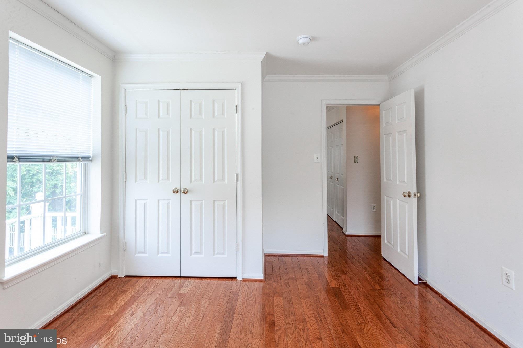 GOLDSBOROUGH MANOR - Residential