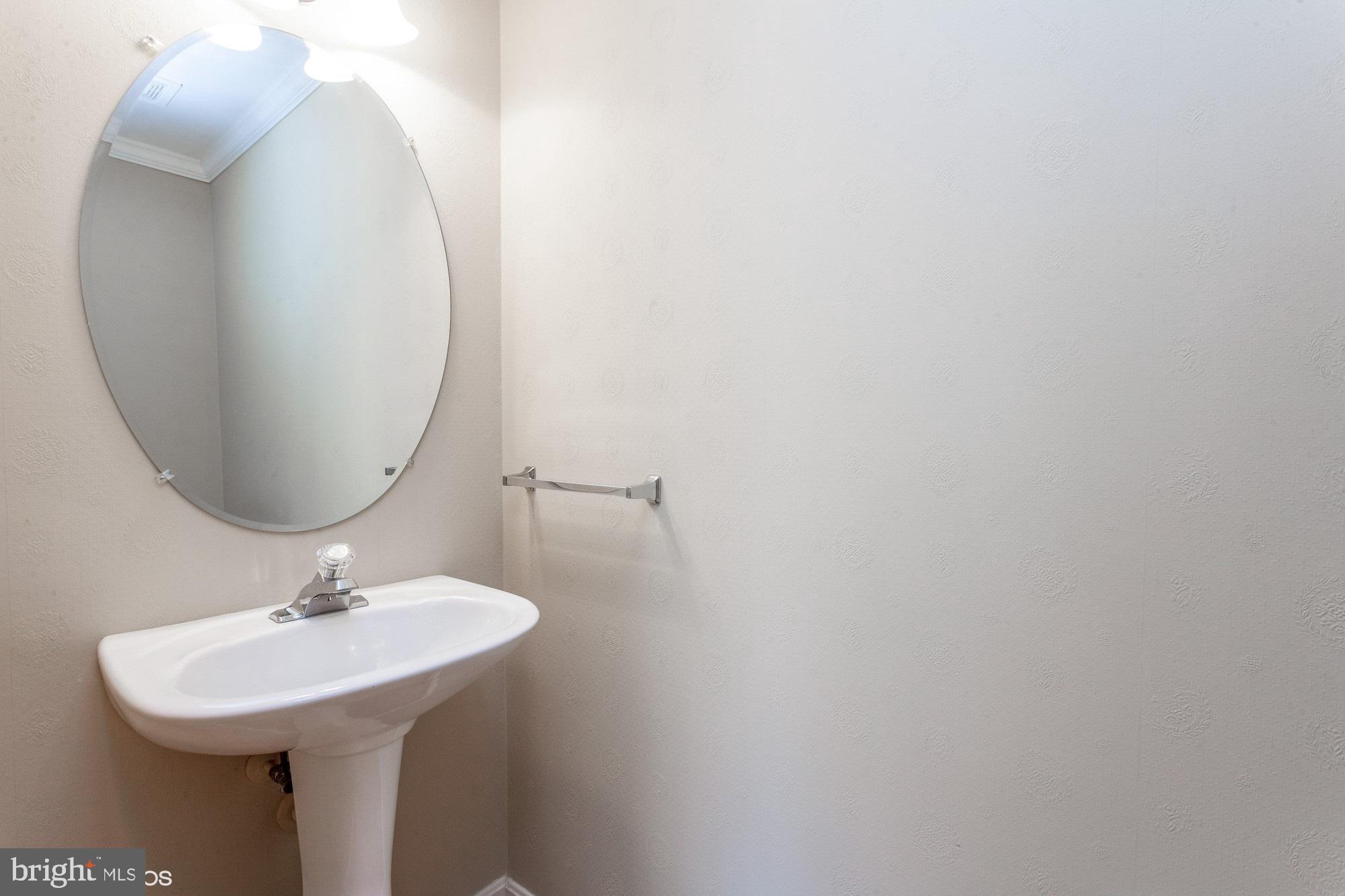 GOLDSBOROUGH MANOR - Residential