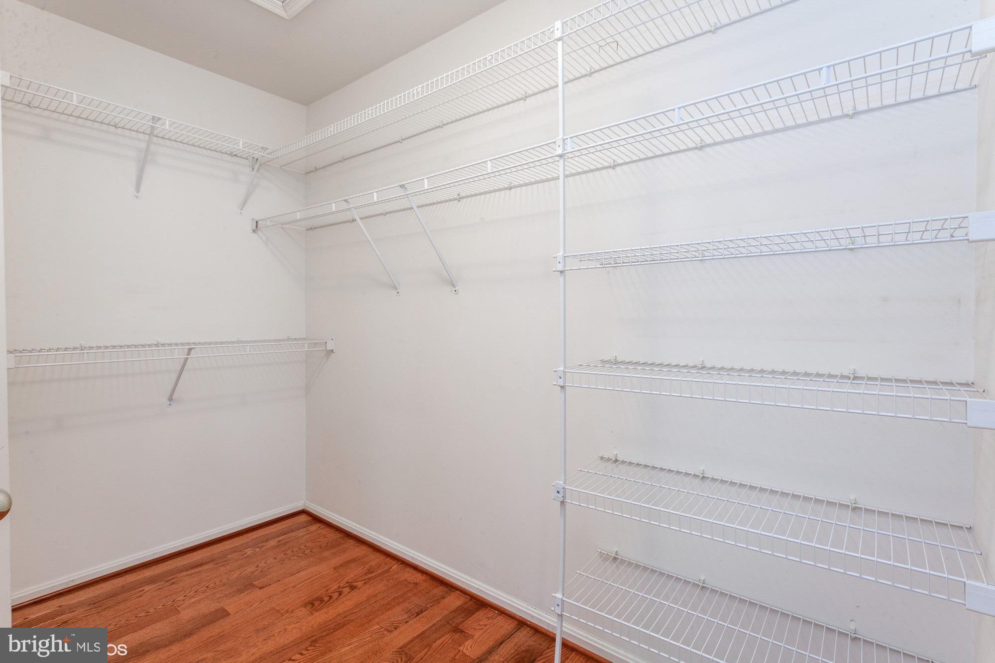 GOLDSBOROUGH MANOR - Residential