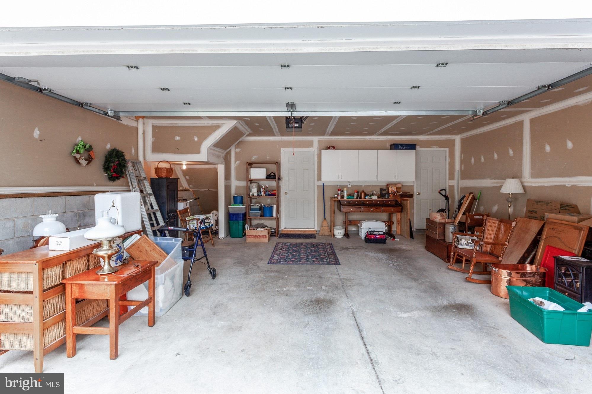 GOLDSBOROUGH MANOR - Residential