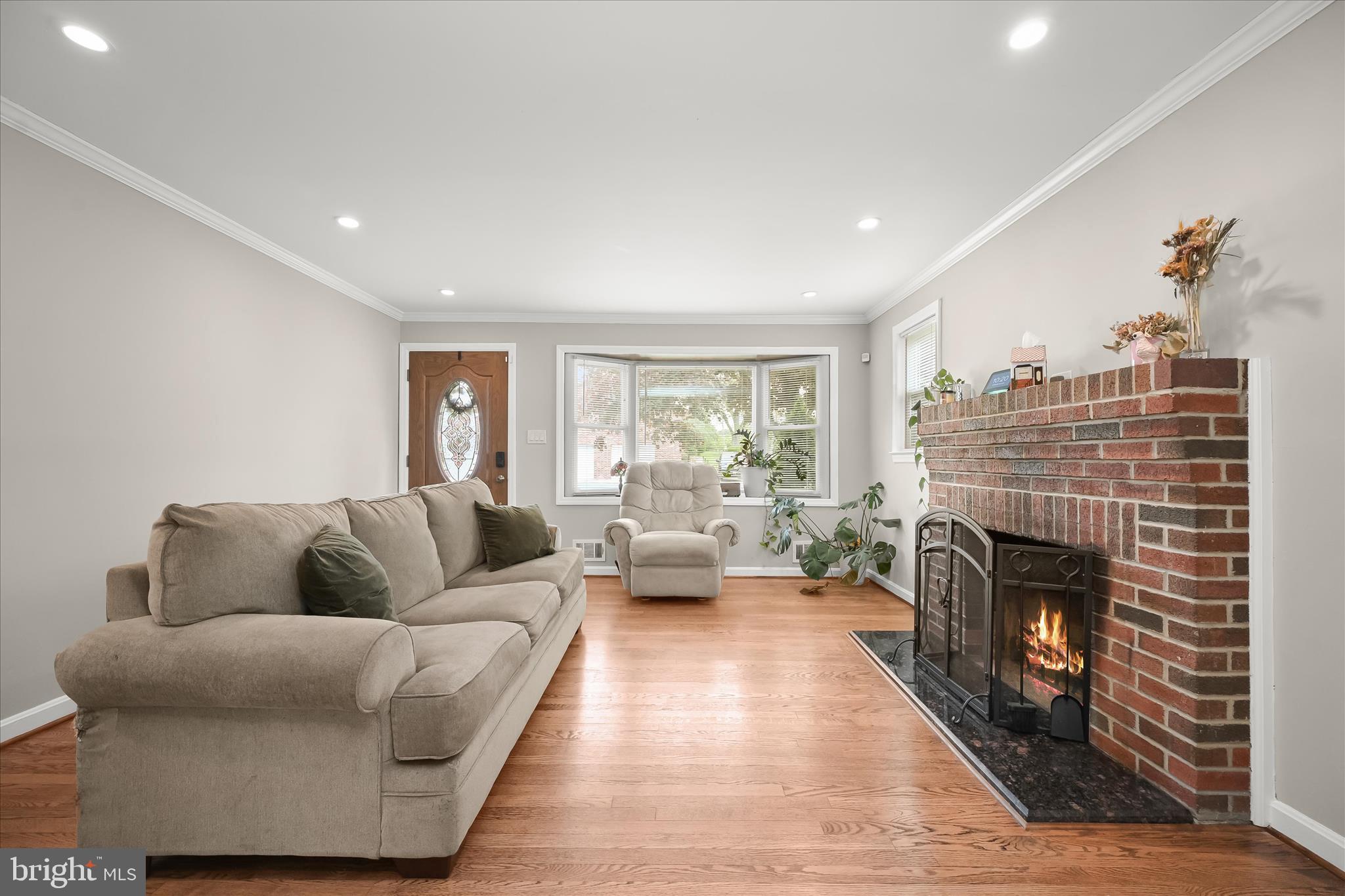7403 LOCUST DRIVE