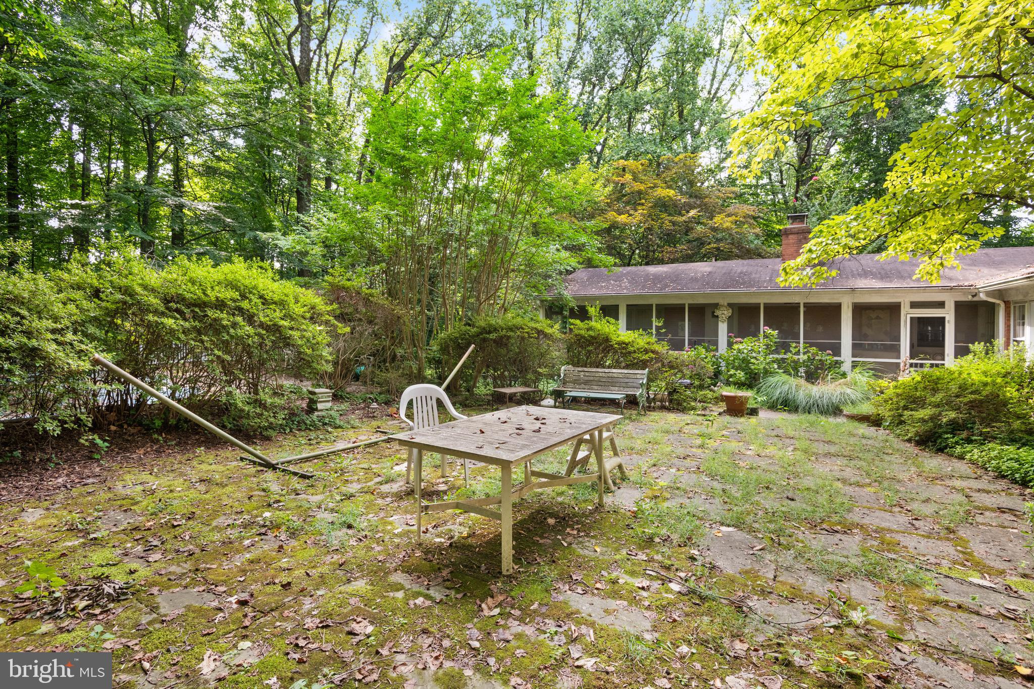 BRADLEY HILLS GROVE - Residential