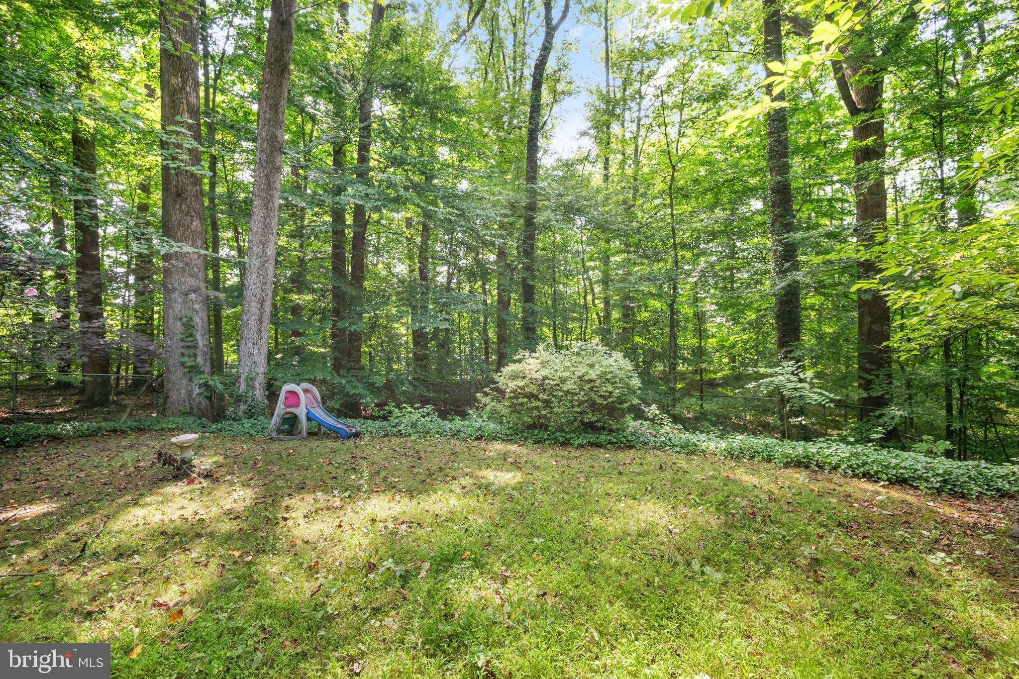 BRADLEY HILLS GROVE - Residential