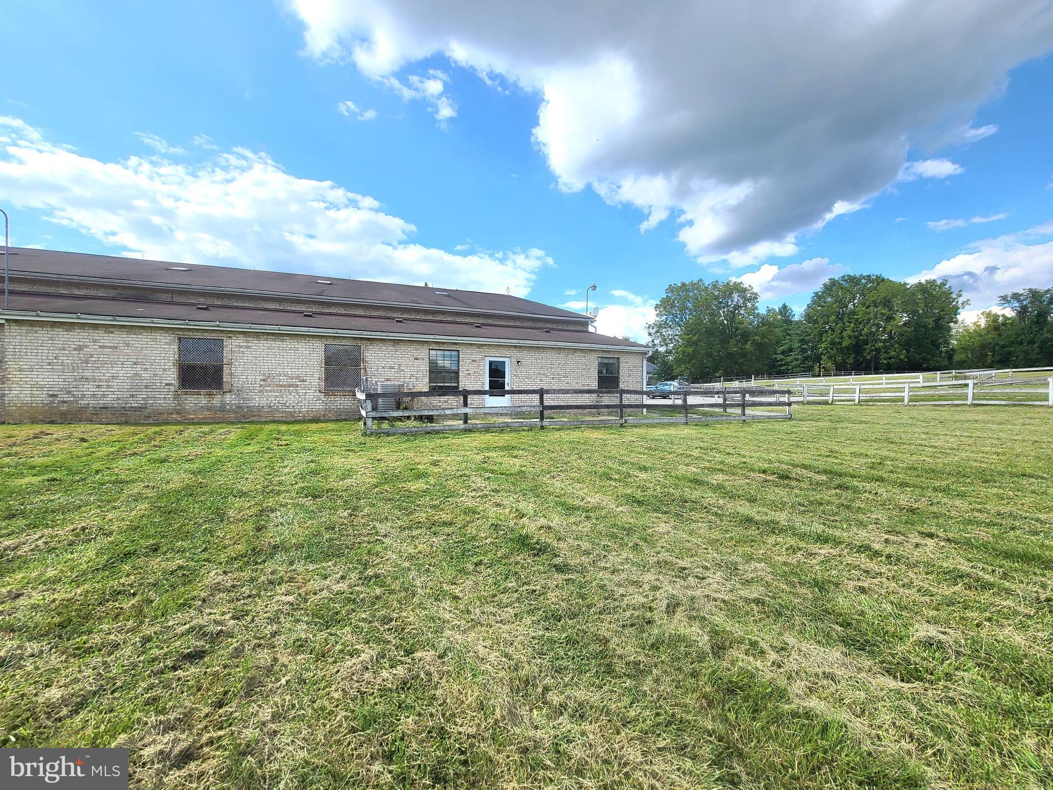 HUNT VALLEY - Residential Lease