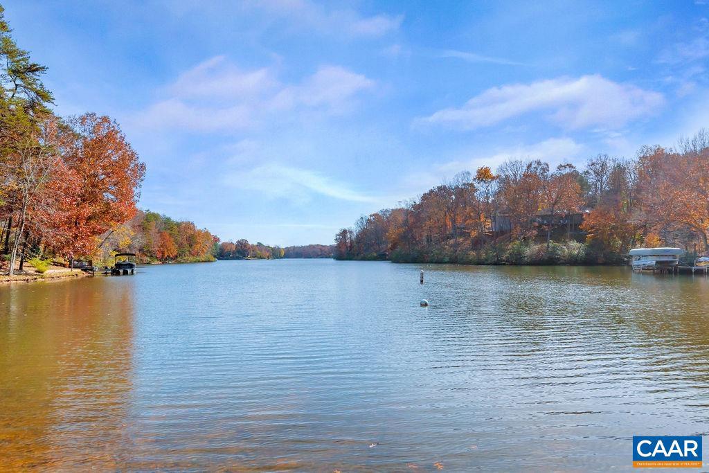 LAKE MONTICELLO - Residential