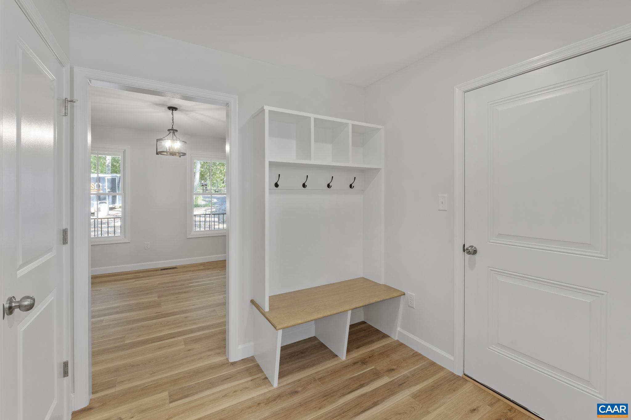 LAKE MONTICELLO - Residential