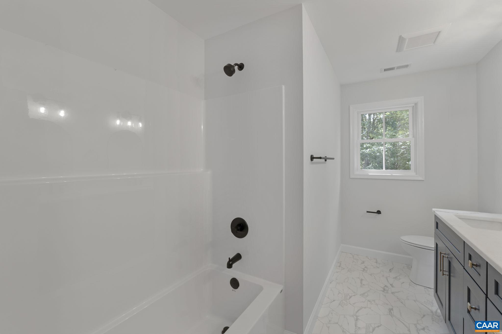 LAKE MONTICELLO - Residential