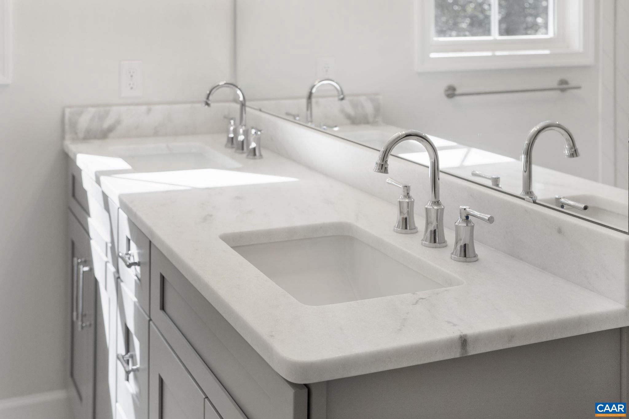 LAKE MONTICELLO - Residential