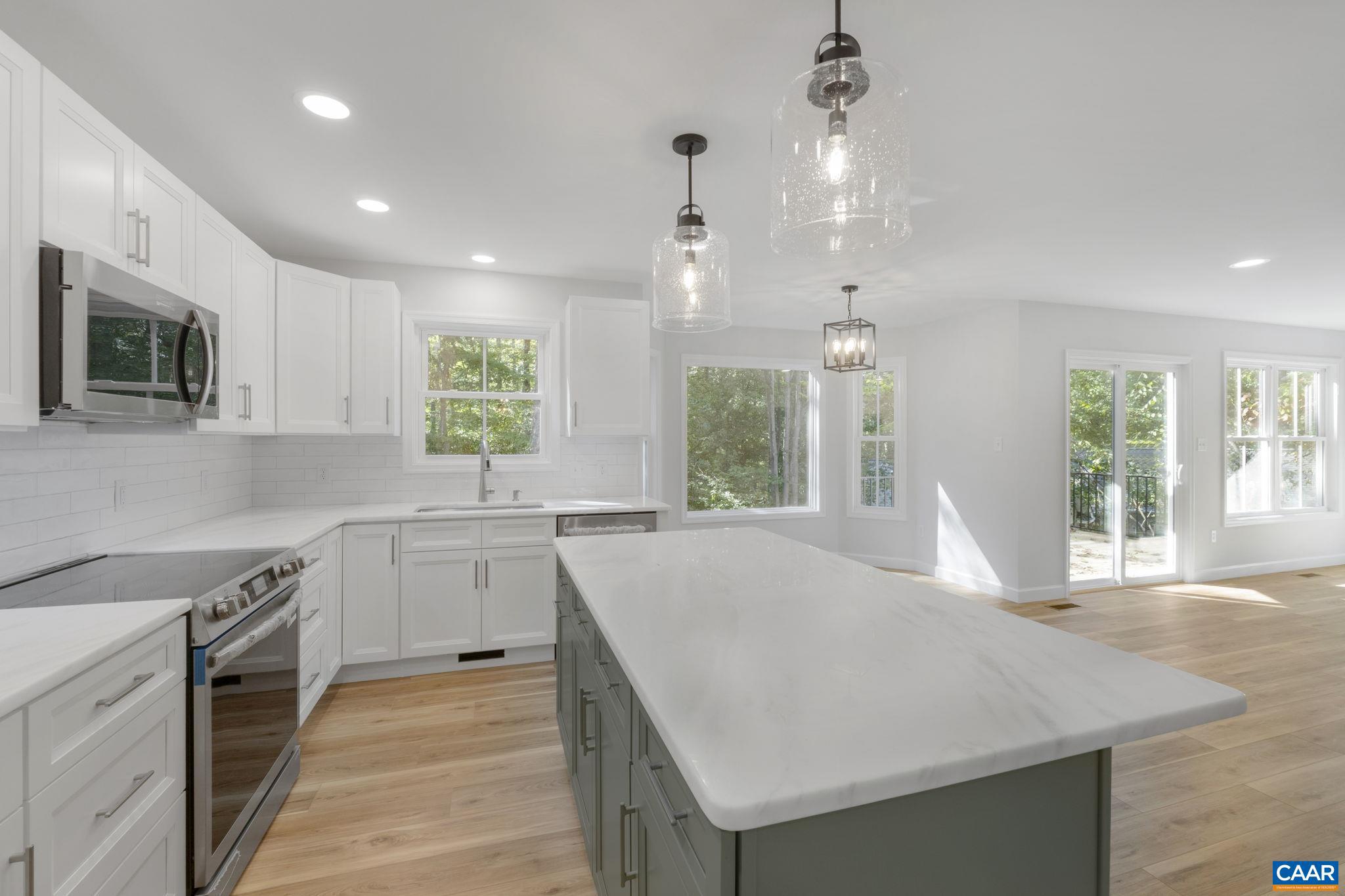 LAKE MONTICELLO - Residential