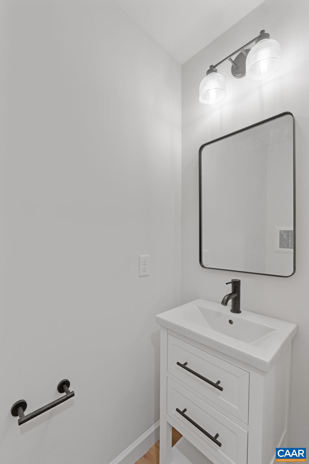 LAKE MONTICELLO - Residential