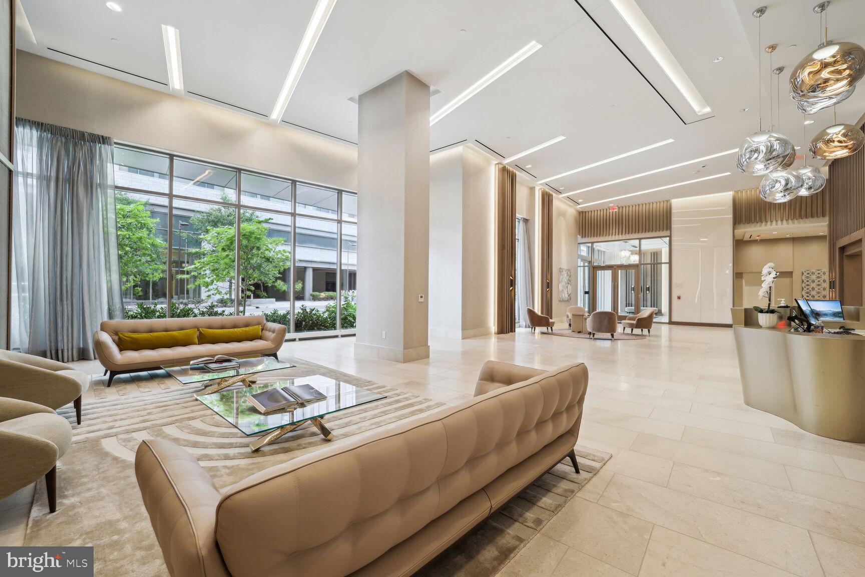 TYSONS CORNER - Residential