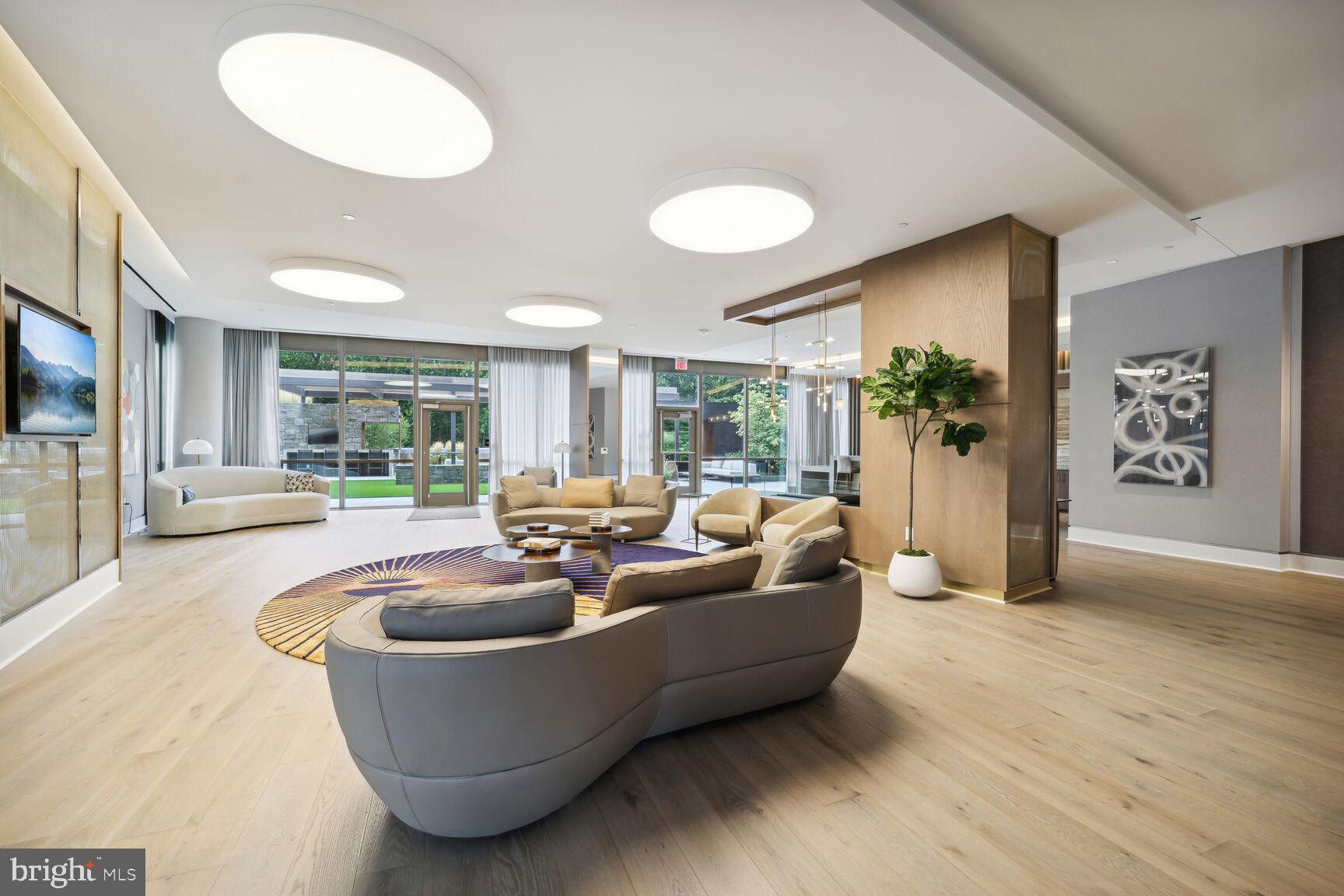 TYSONS CORNER - Residential