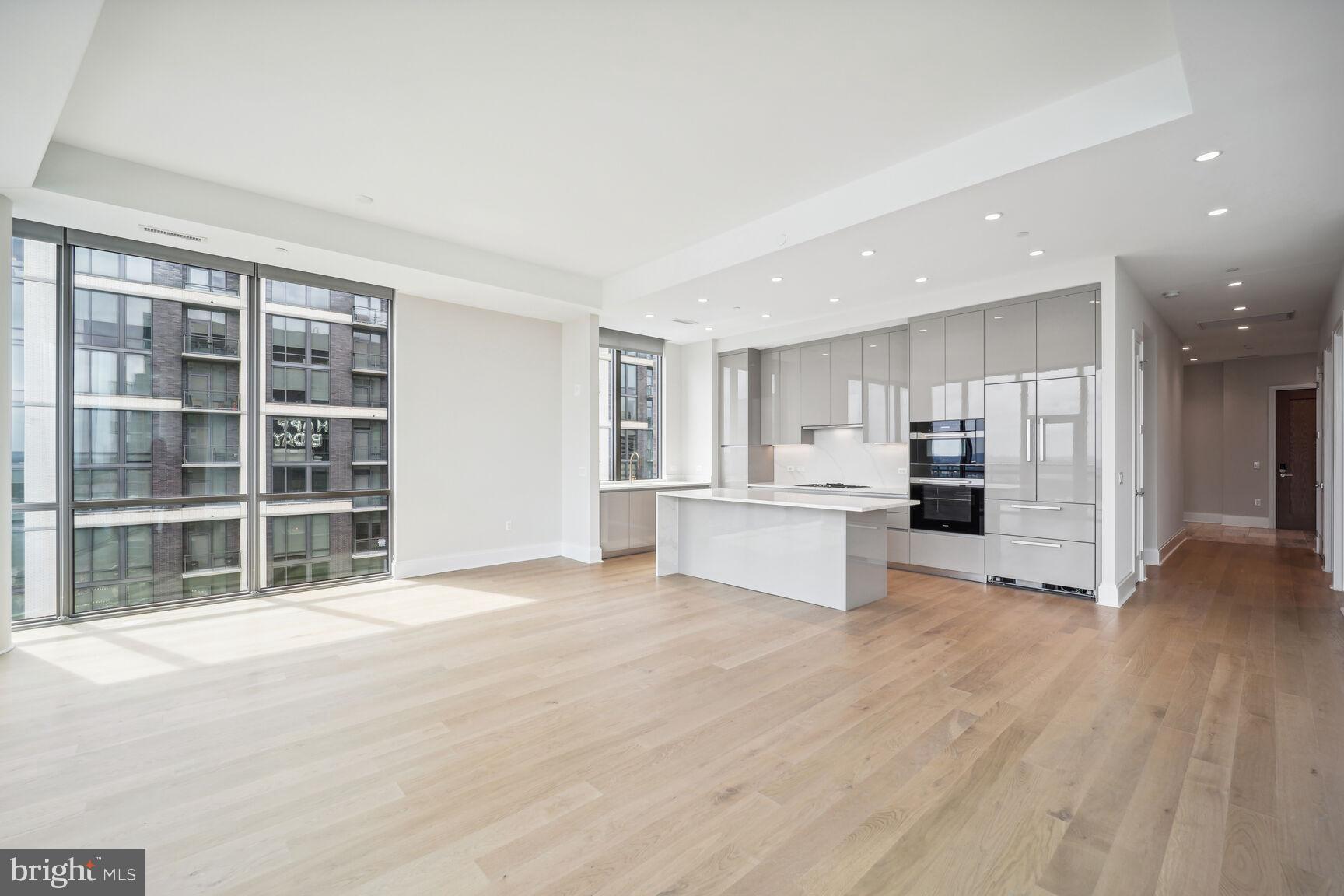 TYSONS CORNER - Residential