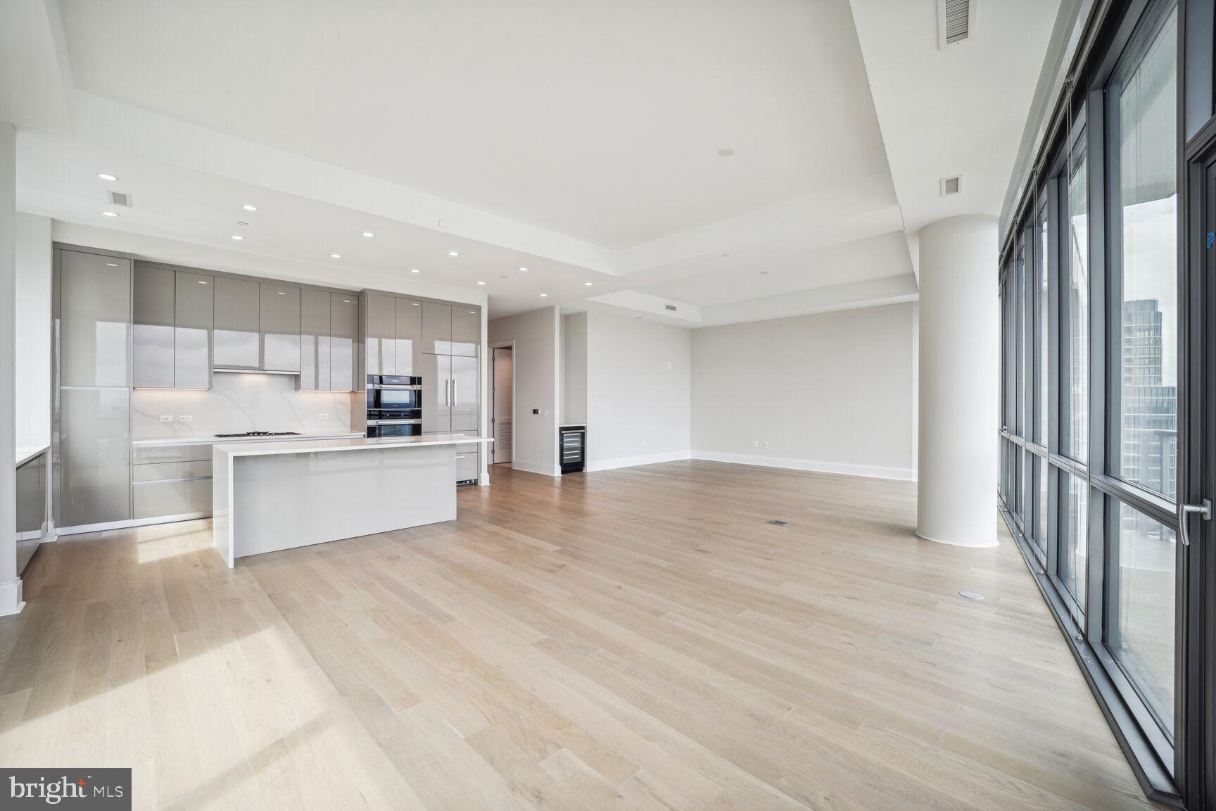 TYSONS CORNER - Residential