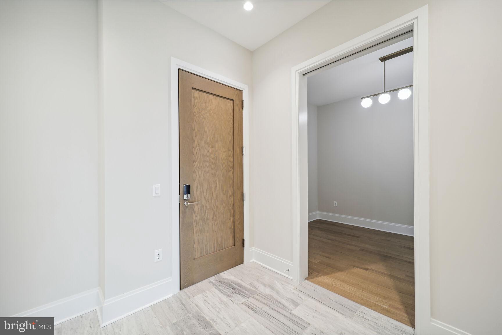 TYSONS CORNER - Residential