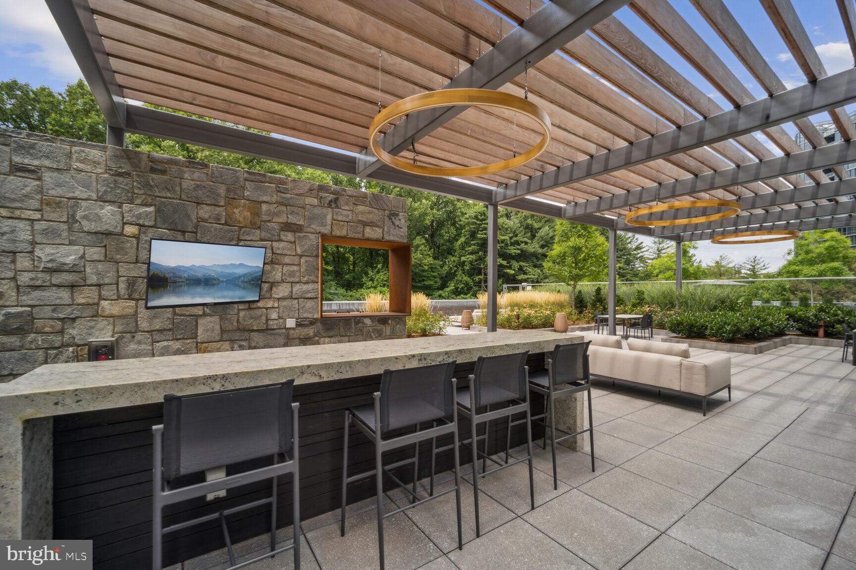 TYSONS CORNER - Residential