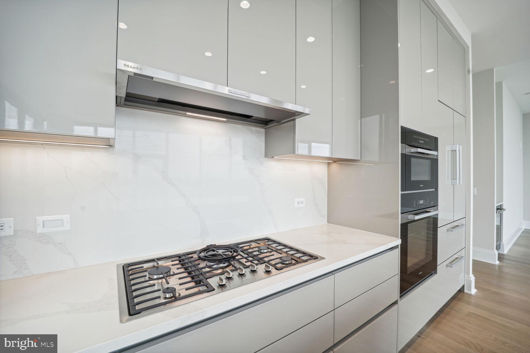 TYSONS CORNER - Residential