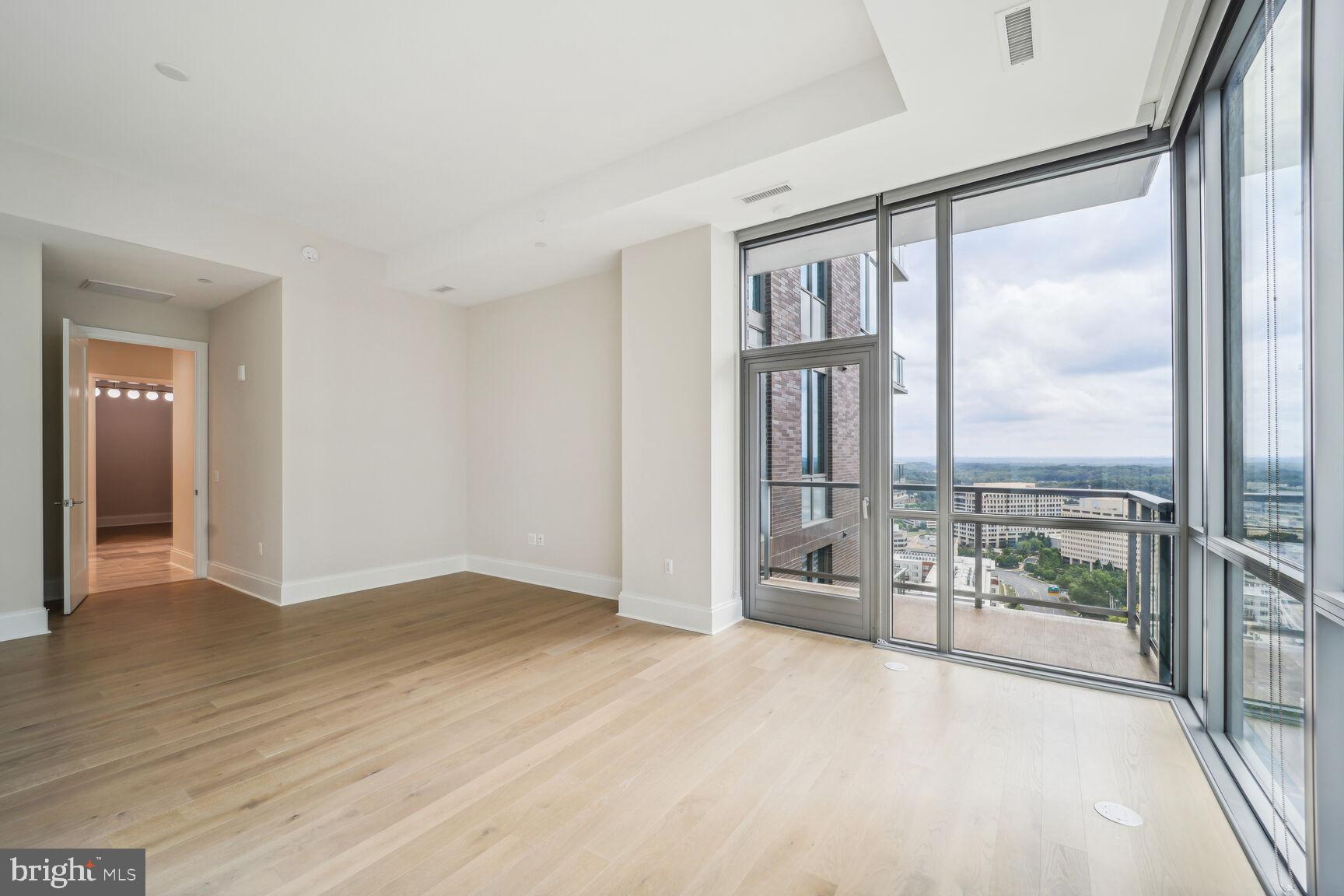 TYSONS CORNER - Residential