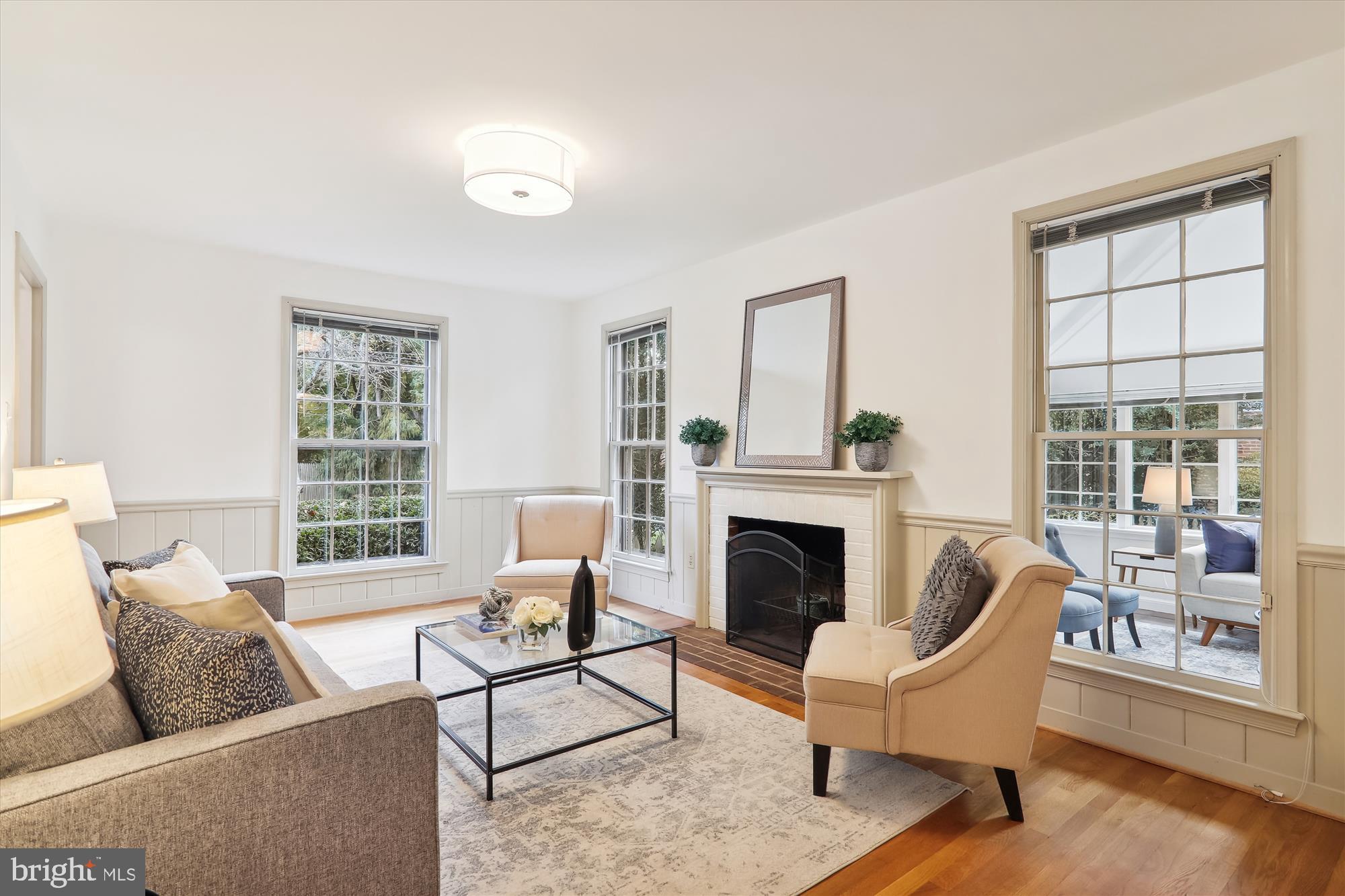 MONTROSE WOODS - Residential