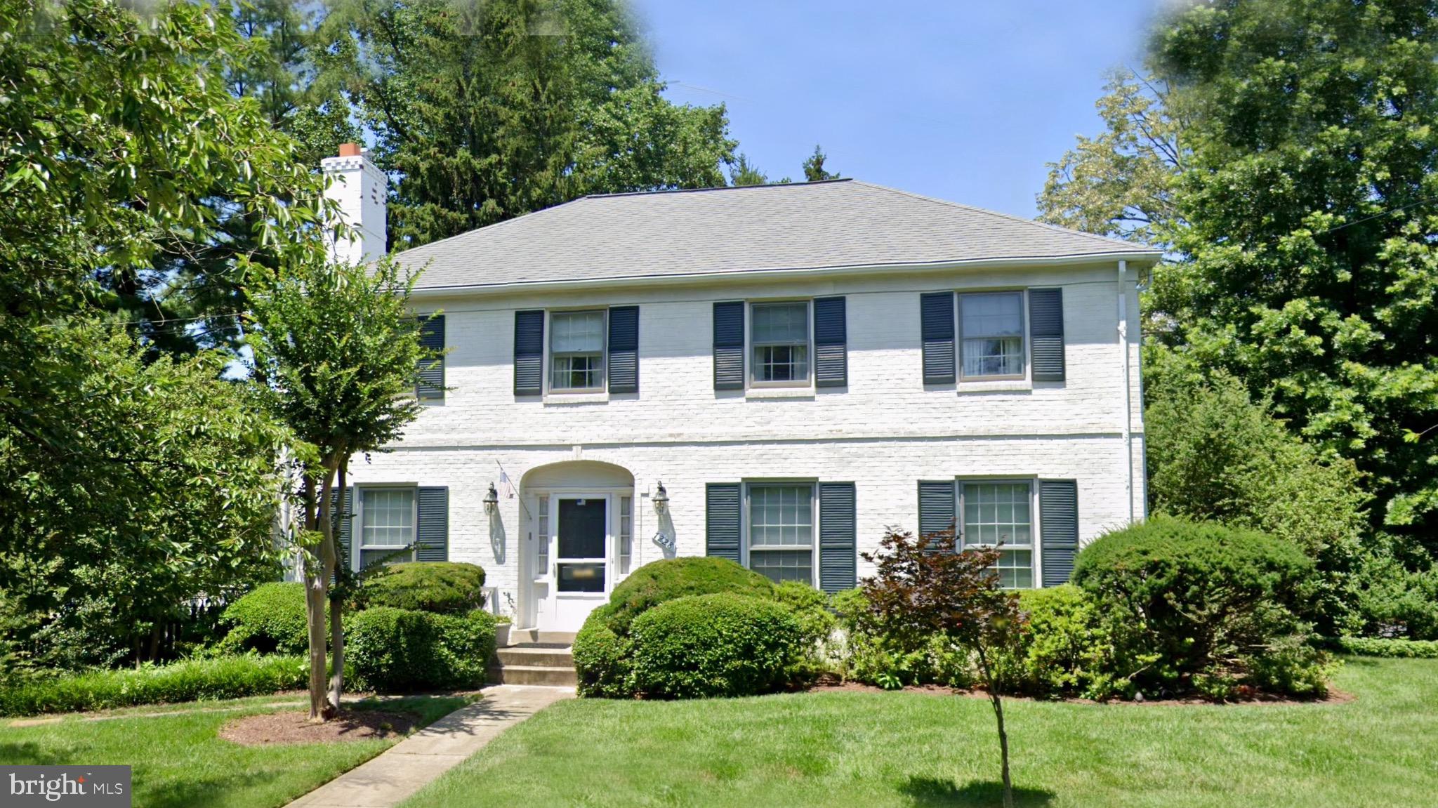 MONTROSE WOODS - Residential