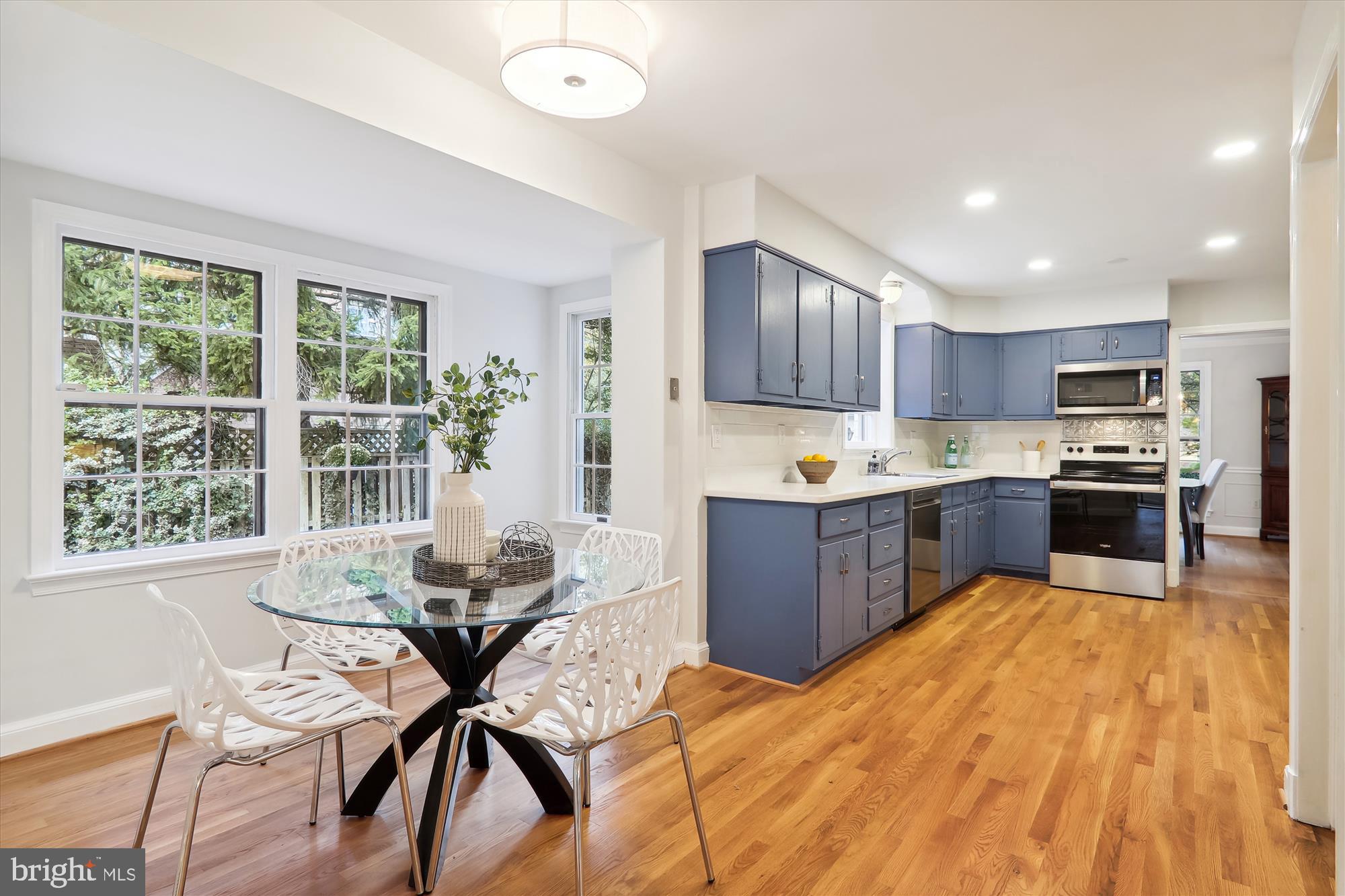 MONTROSE WOODS - Residential