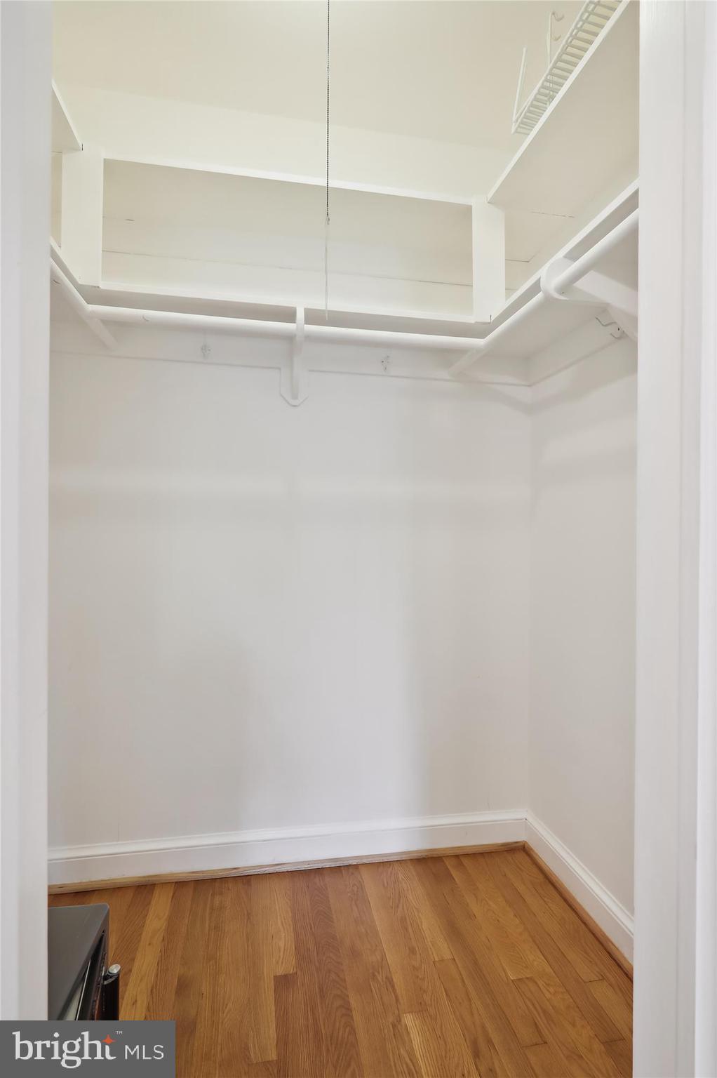 MONTROSE WOODS - Residential