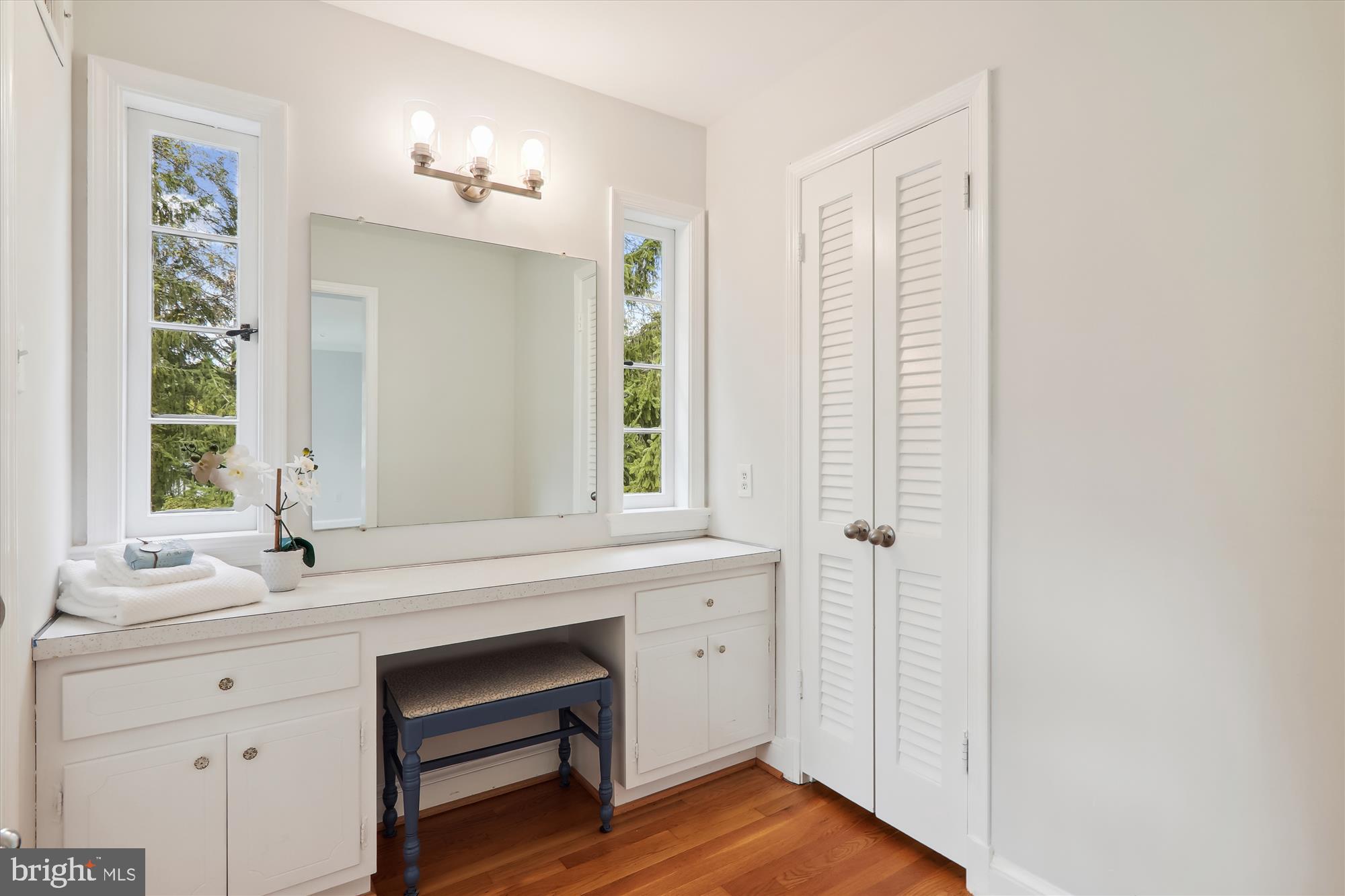 MONTROSE WOODS - Residential