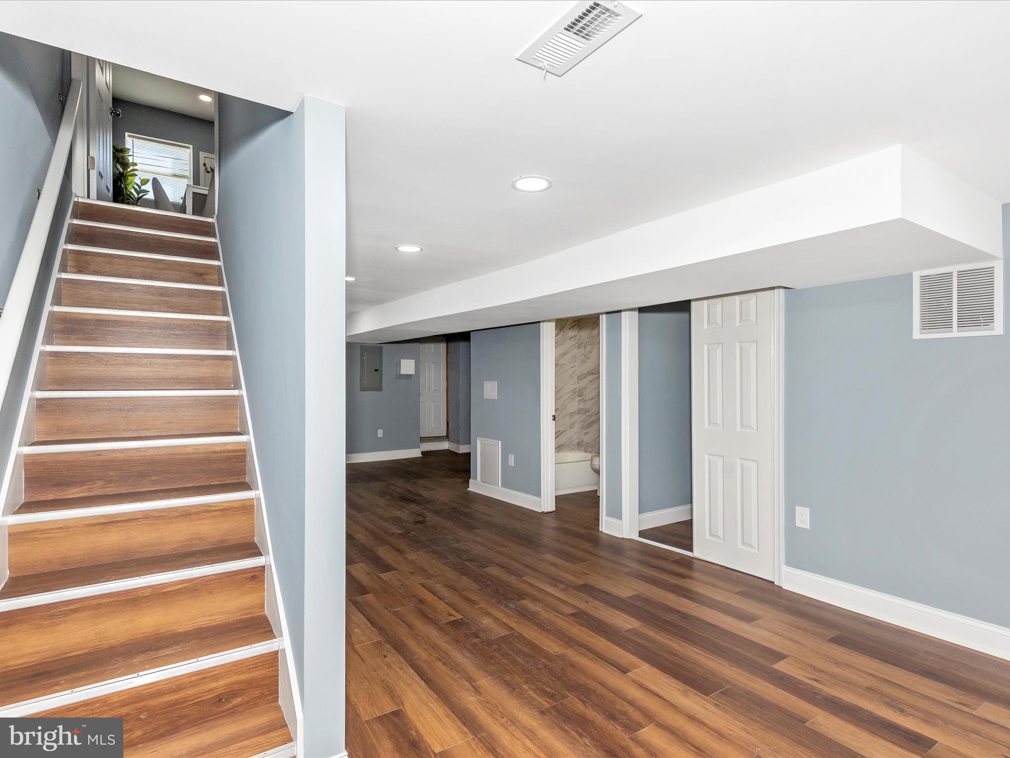 PARK HEIGHTS - Residential Lease