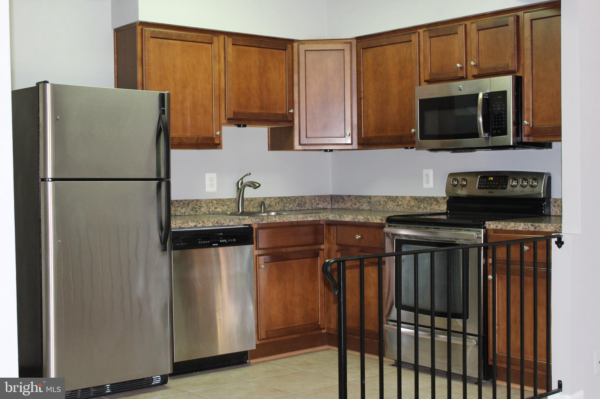 BEDFORD PARK - Residential Lease