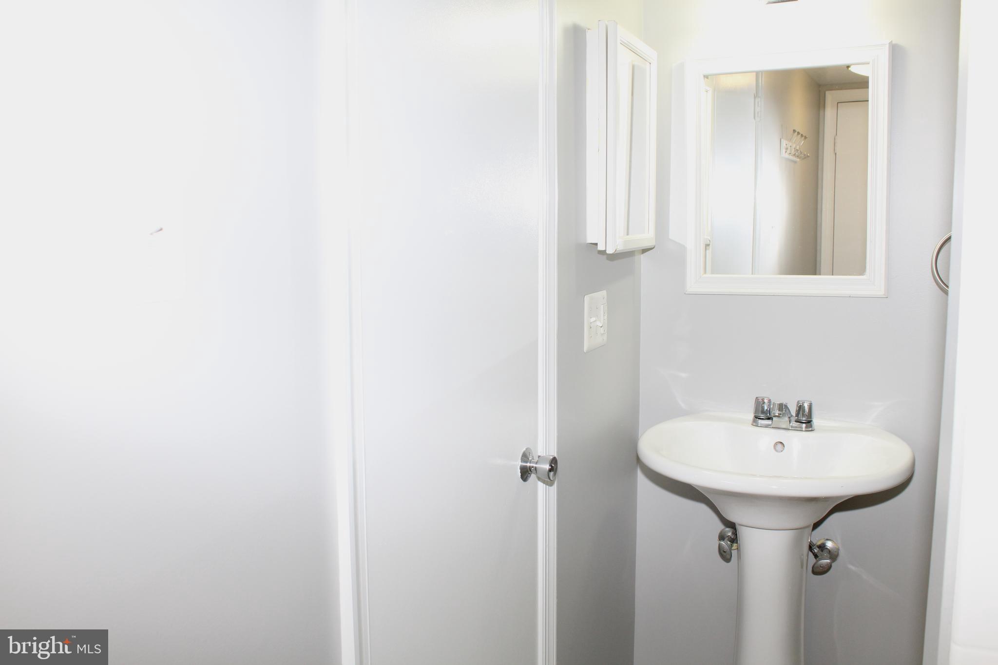 BEDFORD PARK - Residential Lease