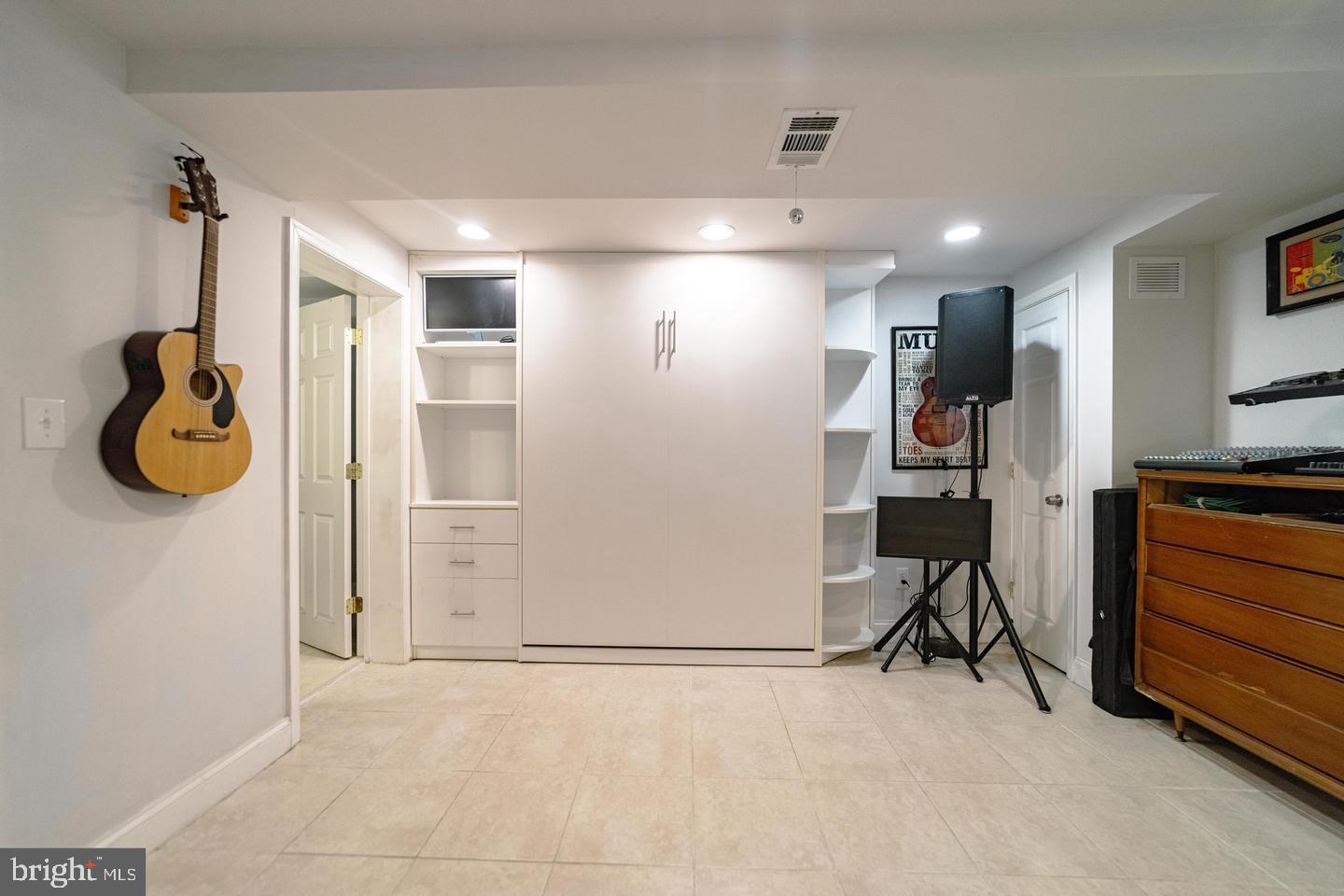 LYNHAVEN - Residential