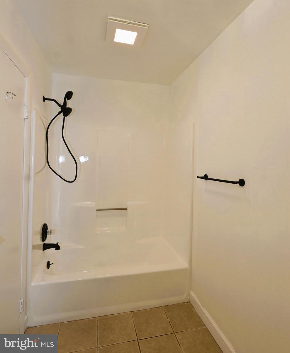 KENWOOD BEACH - Residential